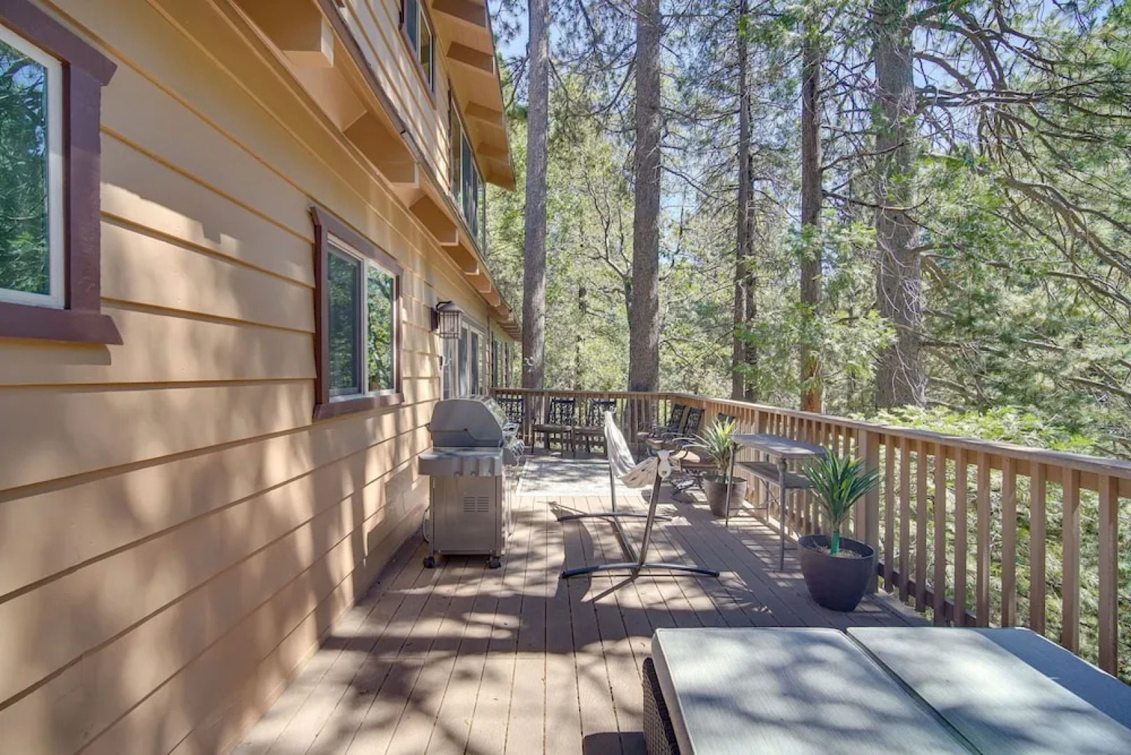 Serene Cabin Rental Near Lake Arrowhead Village!