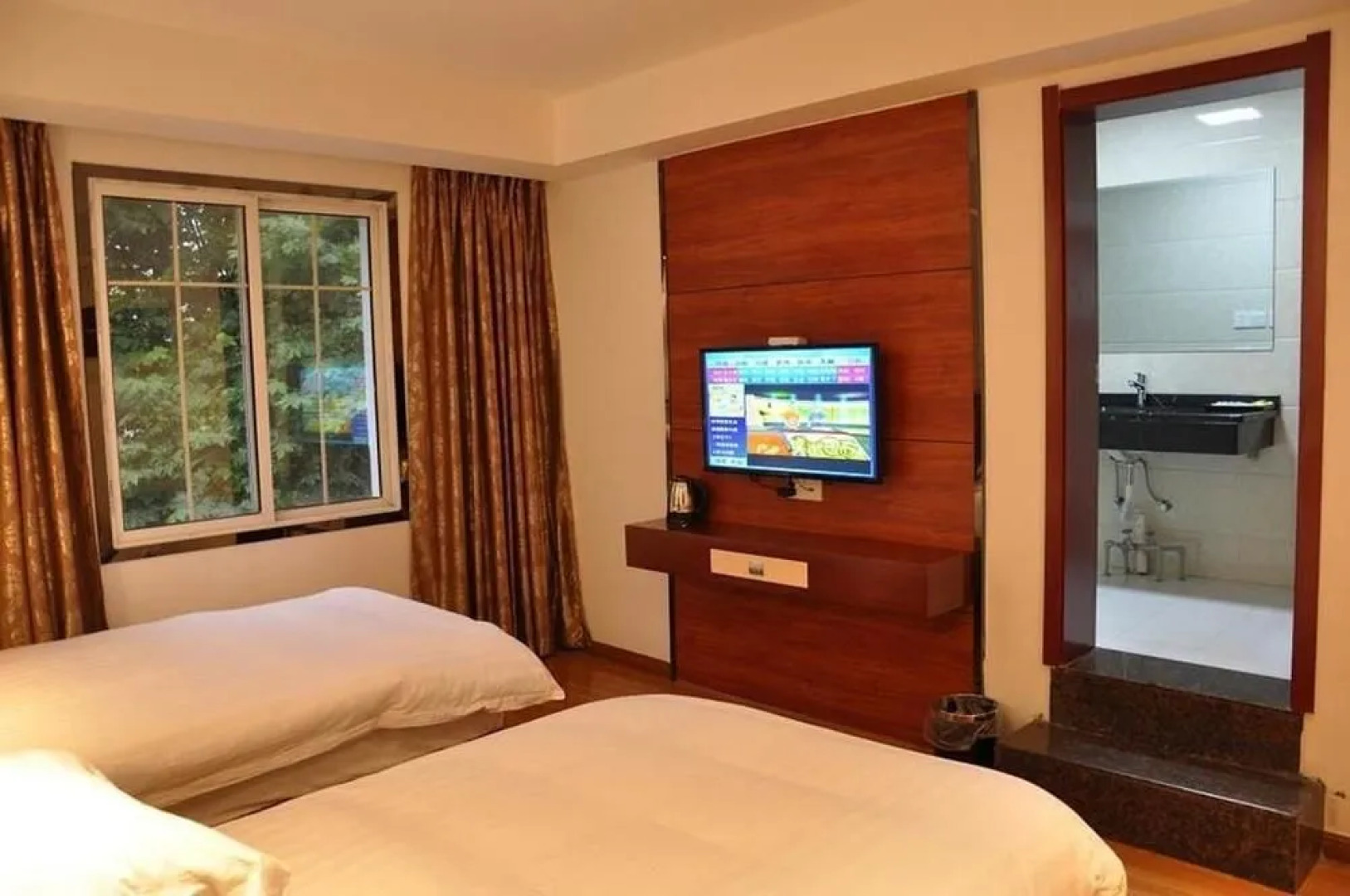 Wenxin 99 Business Hotel