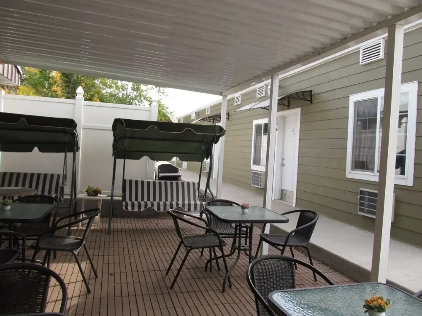 Western Motel Lovell