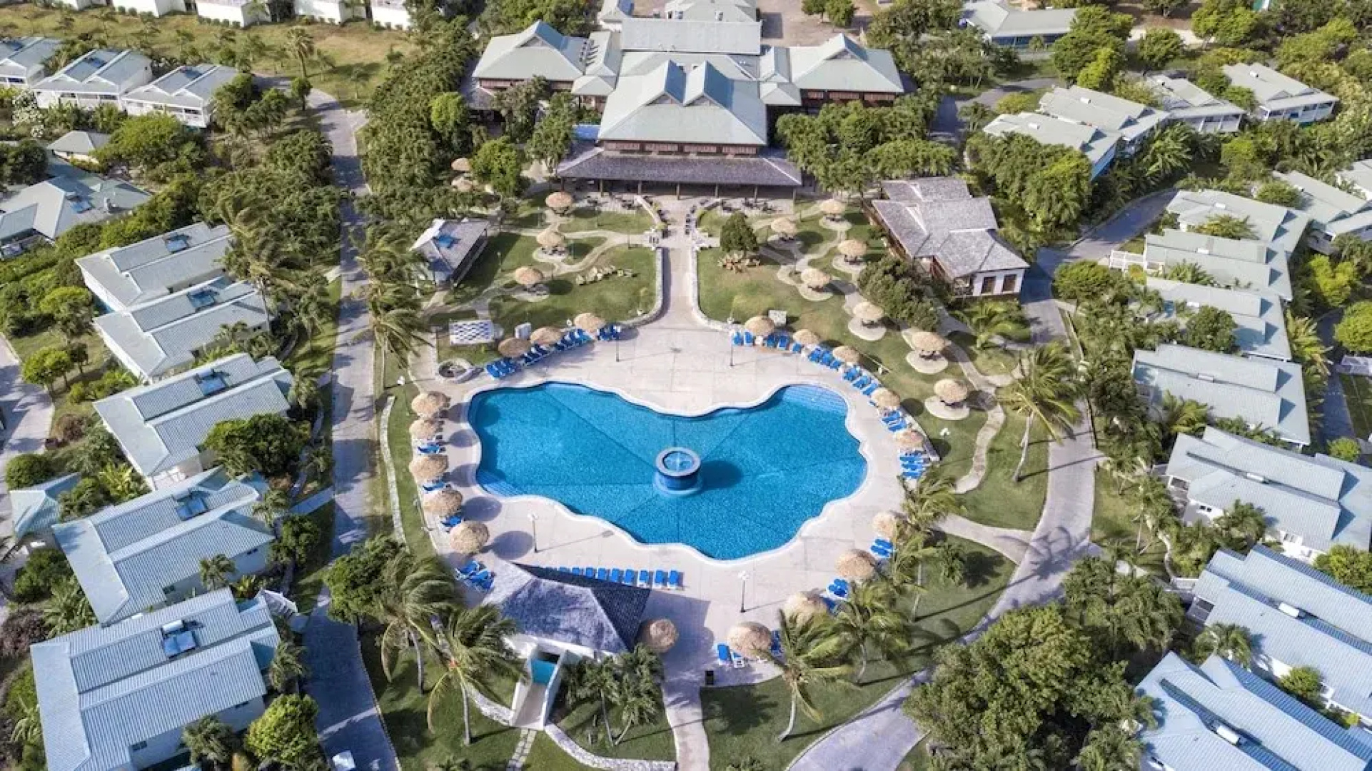 The Verandah Resort & Spa, Long Bay