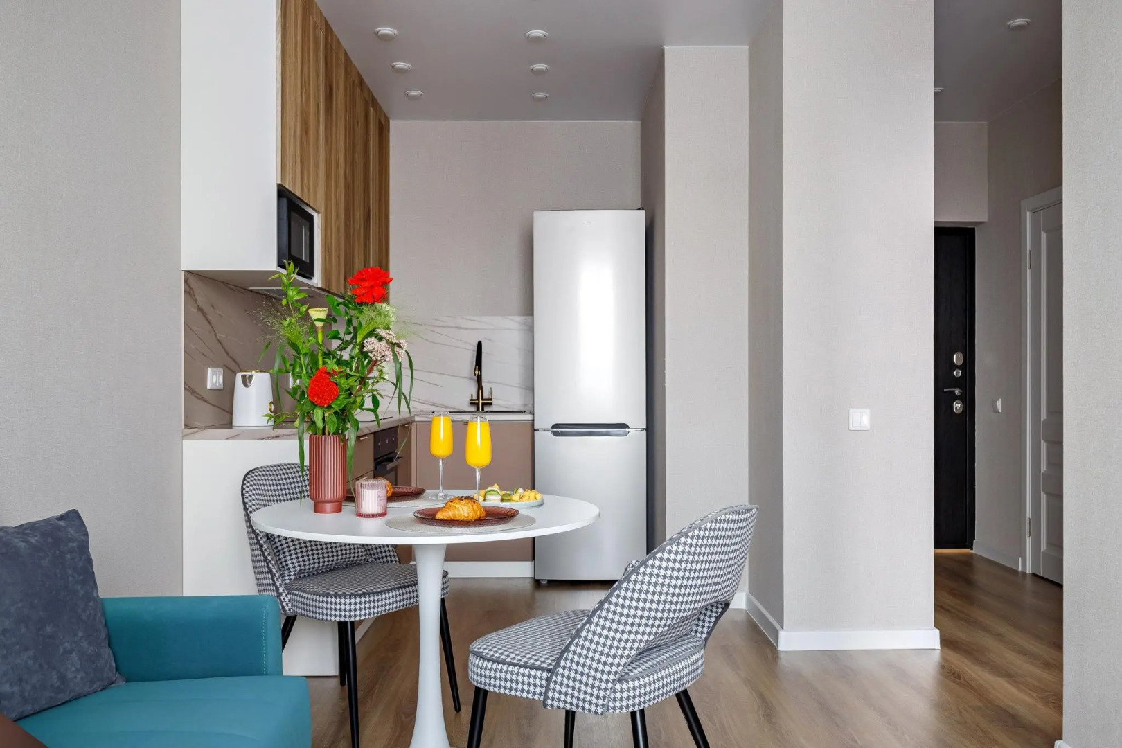 Сутки как дома на улице Героя Пешкова 14/4