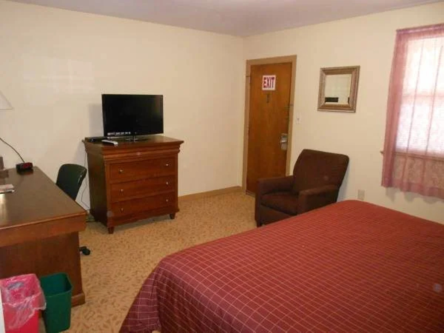 Slumberland Motel Mount Holly