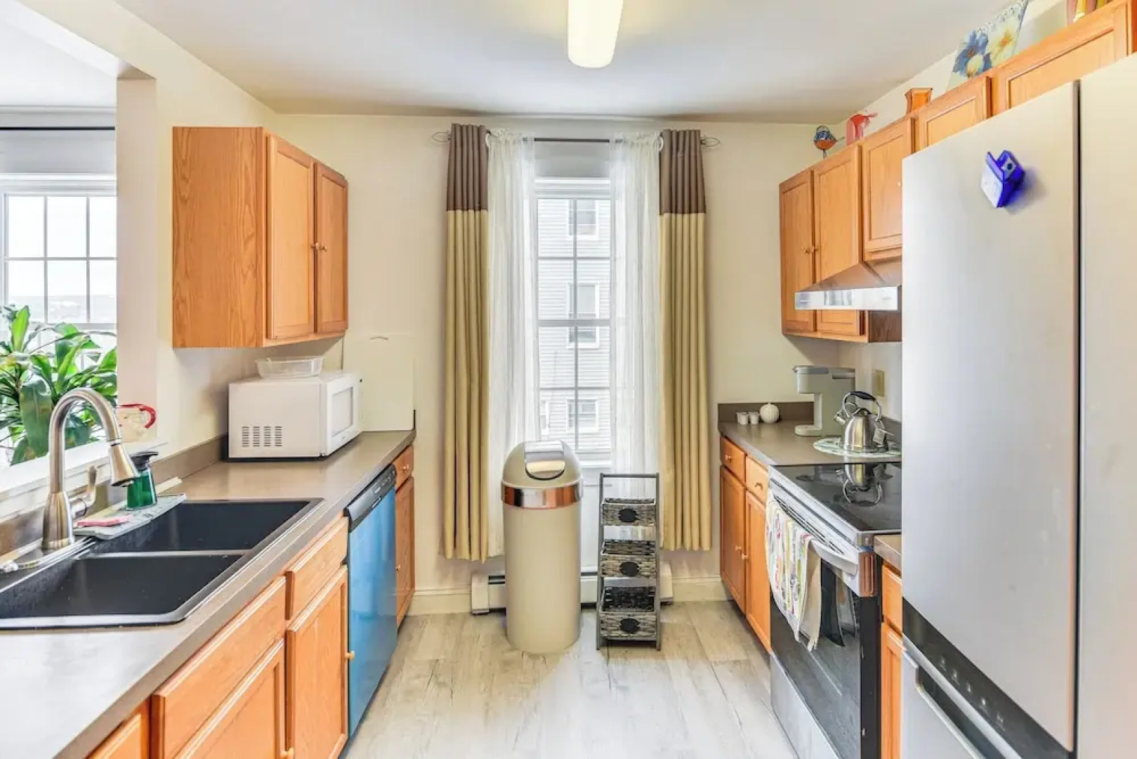 1 Mi to Downtown & Palladium: Worcester Getaway!