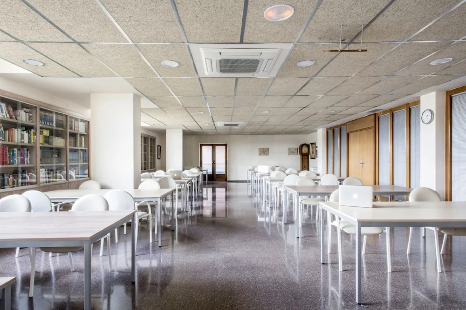 Colegio Mayor Resa Hernán Cortés - Centro Adscrito a REAJ