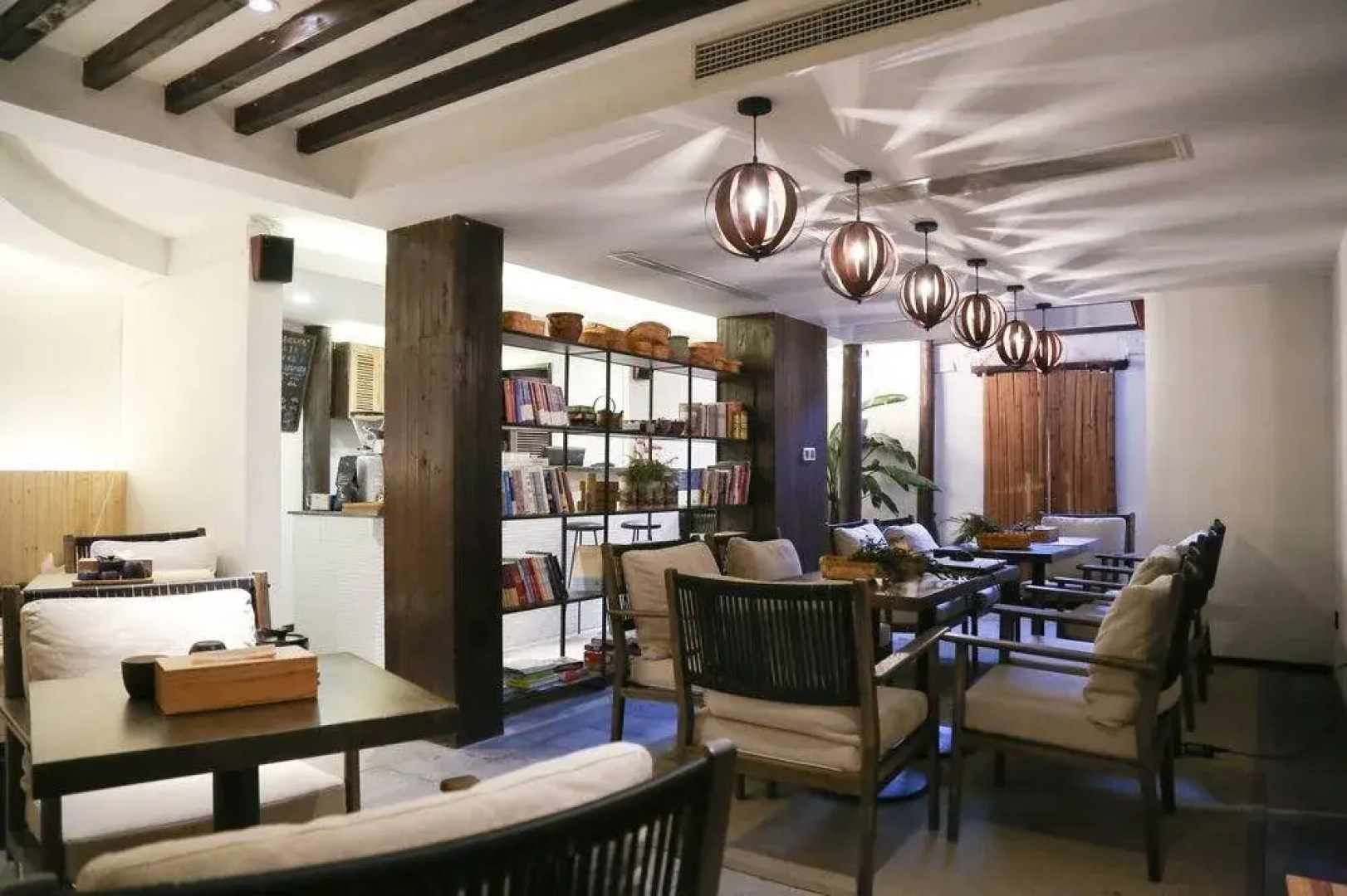 Yangjiatang Seclusive Genealand