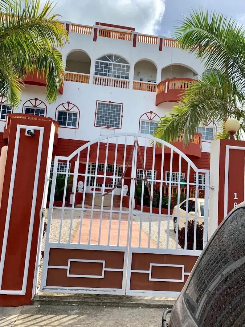 Paradise Gateway..... The Alexander