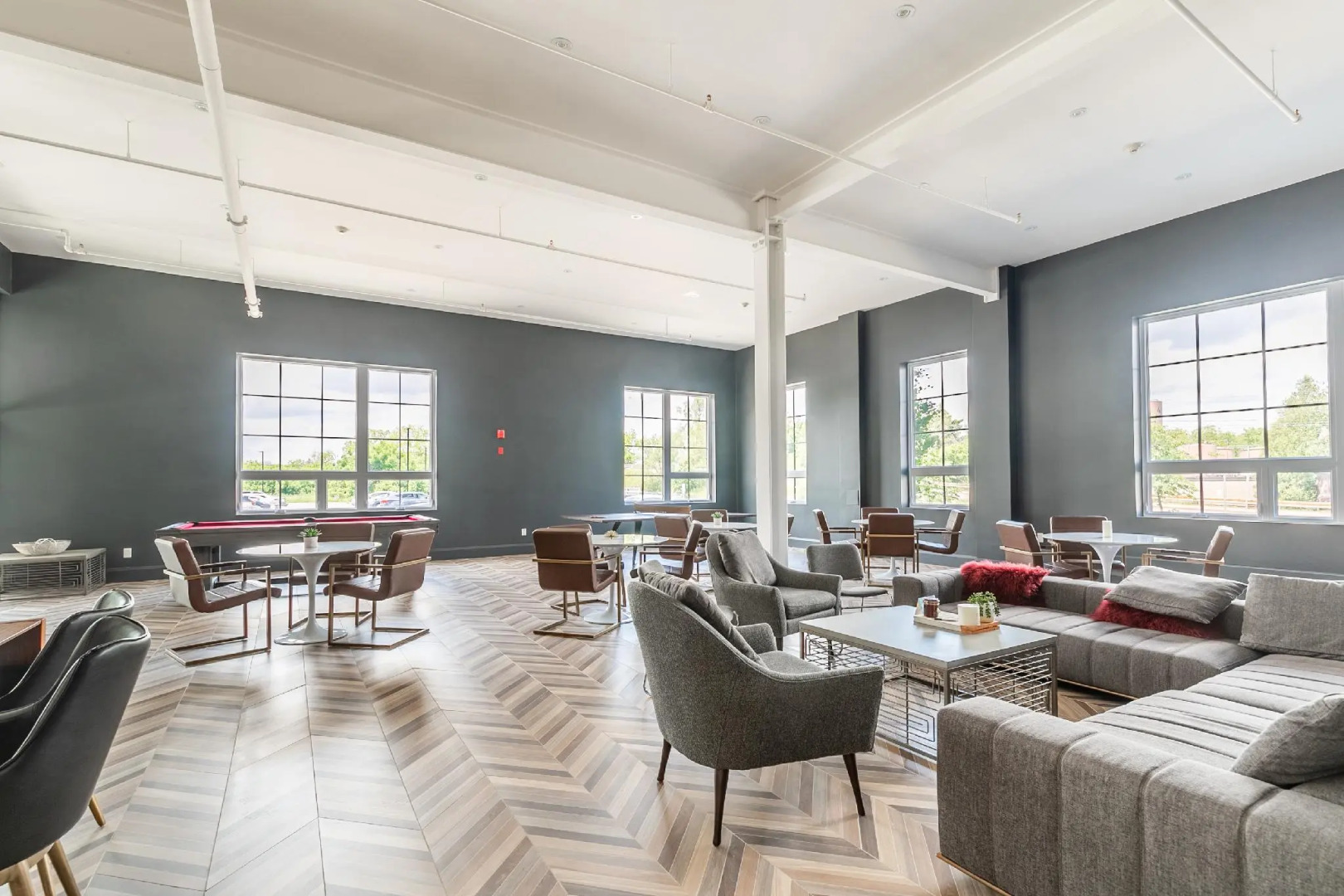 GLOBALSTAY. Dundurn LOFTS. Free parking