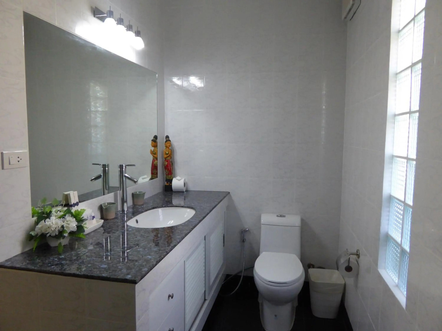 VIP Chain Resort Pool Villa