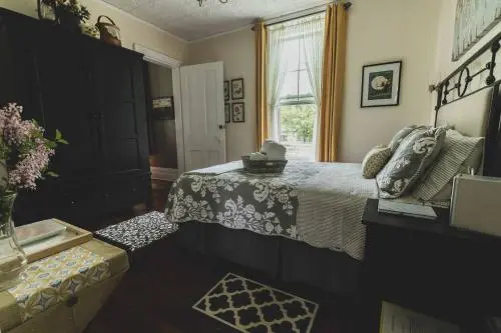 The House at Seven Oaks