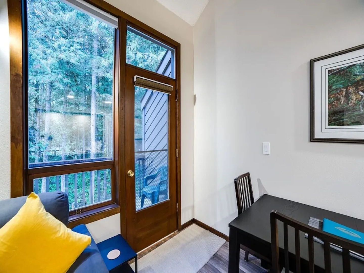 68SW - Fireplace - Washer/Dryer - Dishwasher- Sleeps 4