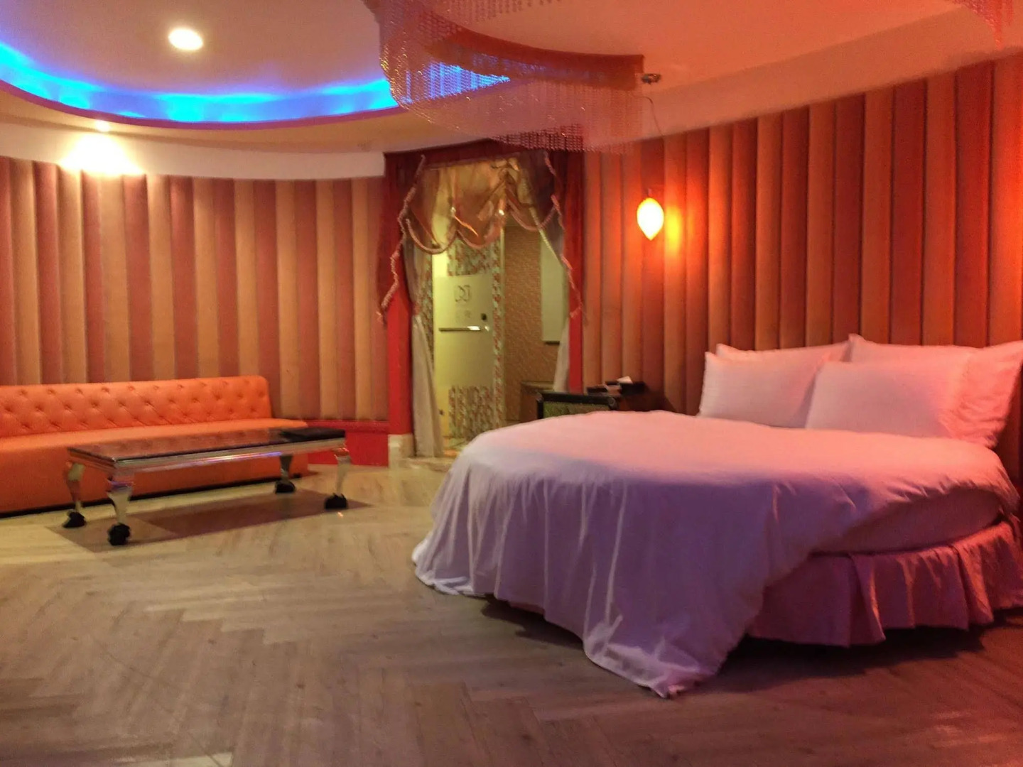 Discovery Motel - Yanping