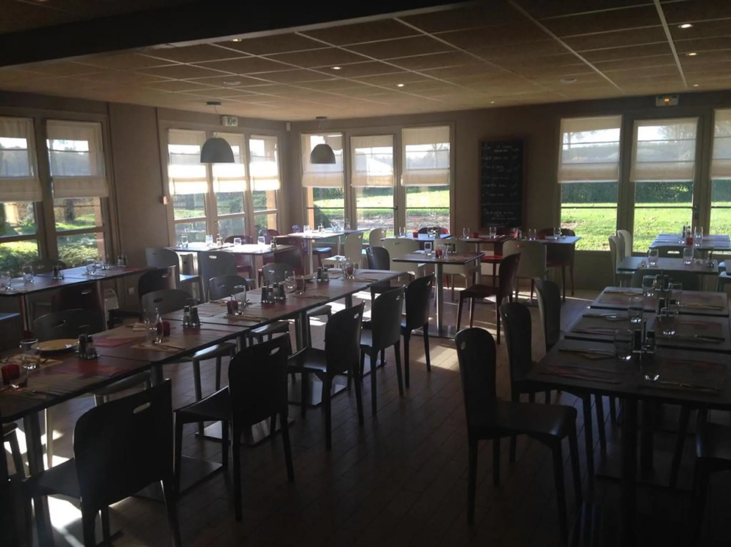 Kyriad Niort Est - La Crèche