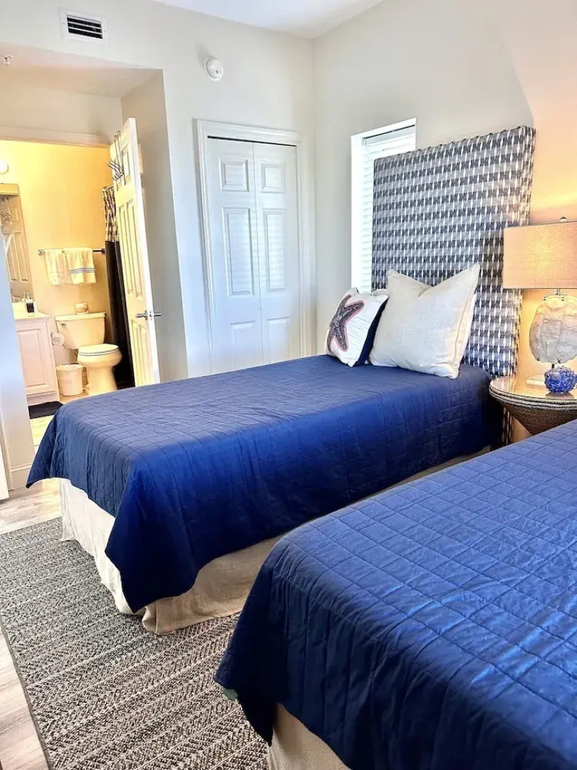 Sea Salt Villa 3 Bedroom Condo by RedAwning