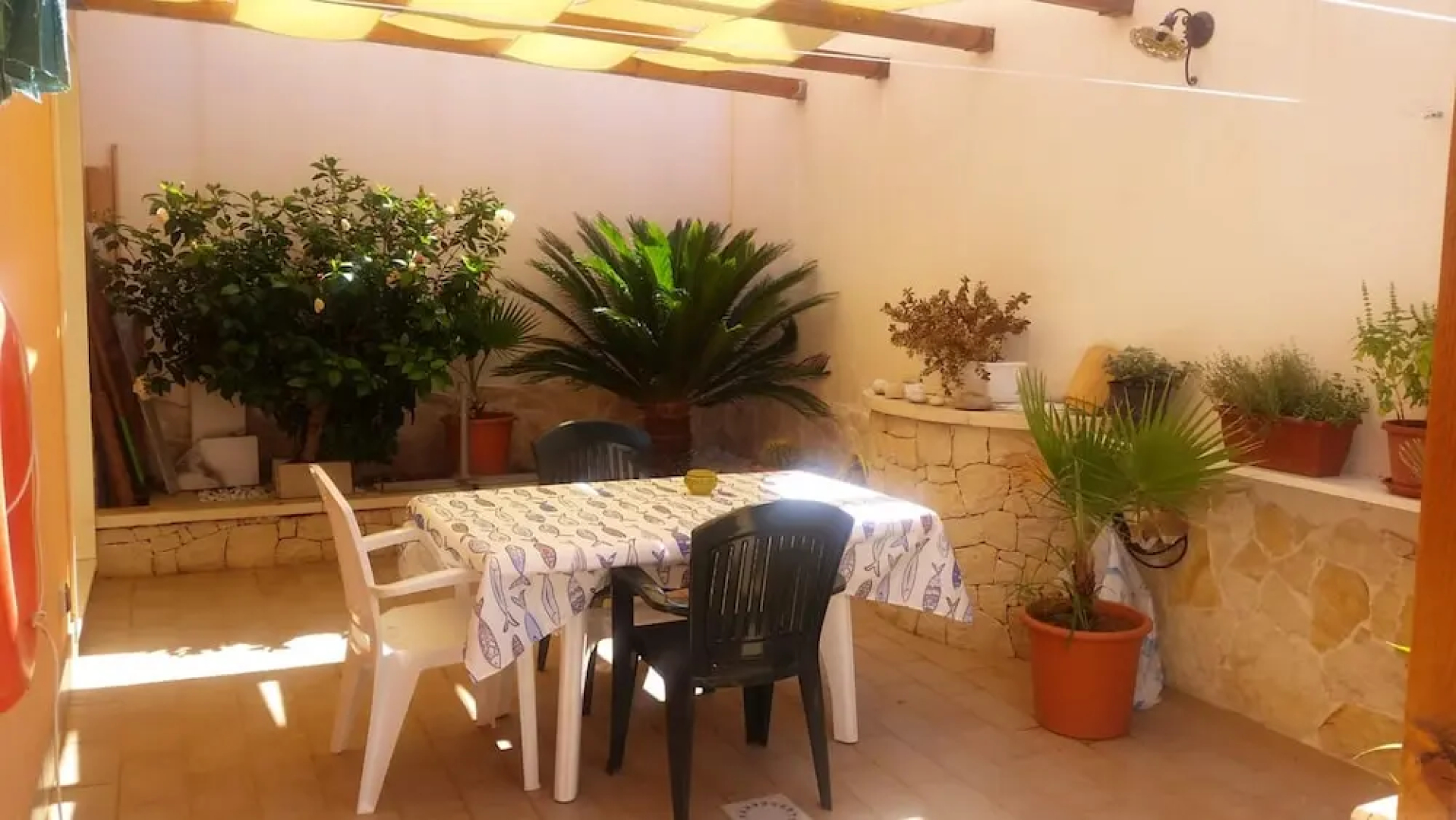 House With 2 Bedrooms in Scoglitti, With Wonderful sea View, Enclosed