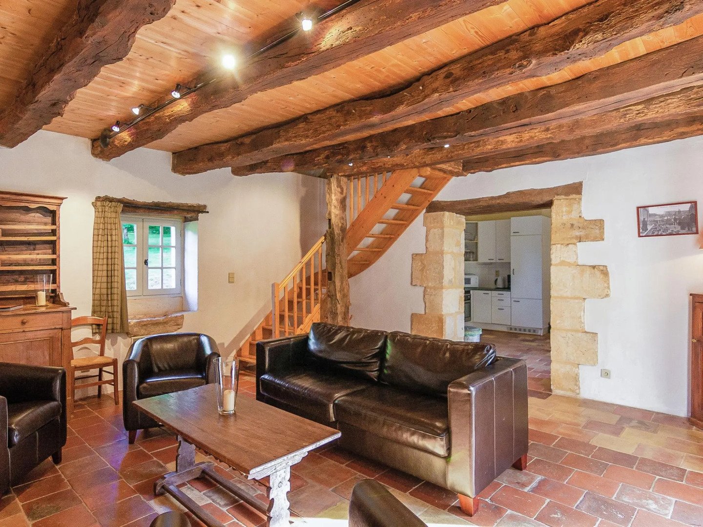 Sprawling Mansion in Aquitaine with Swimming Pool