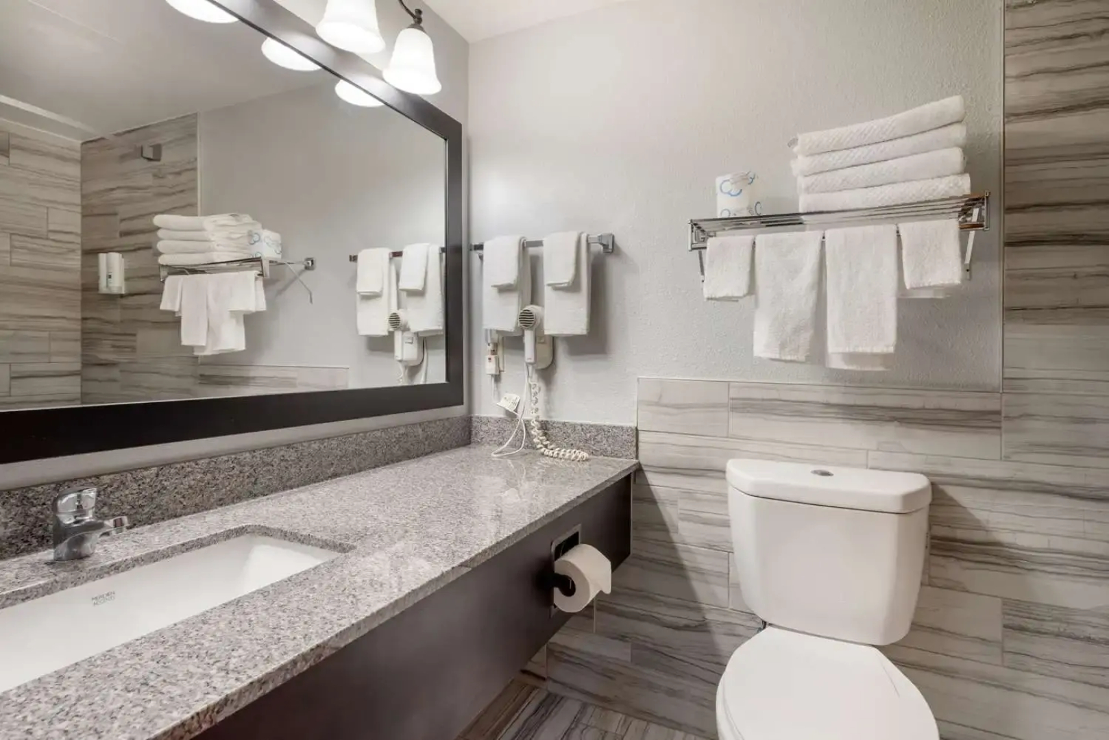 Quality Inn & Suites Mayo Clinic Area