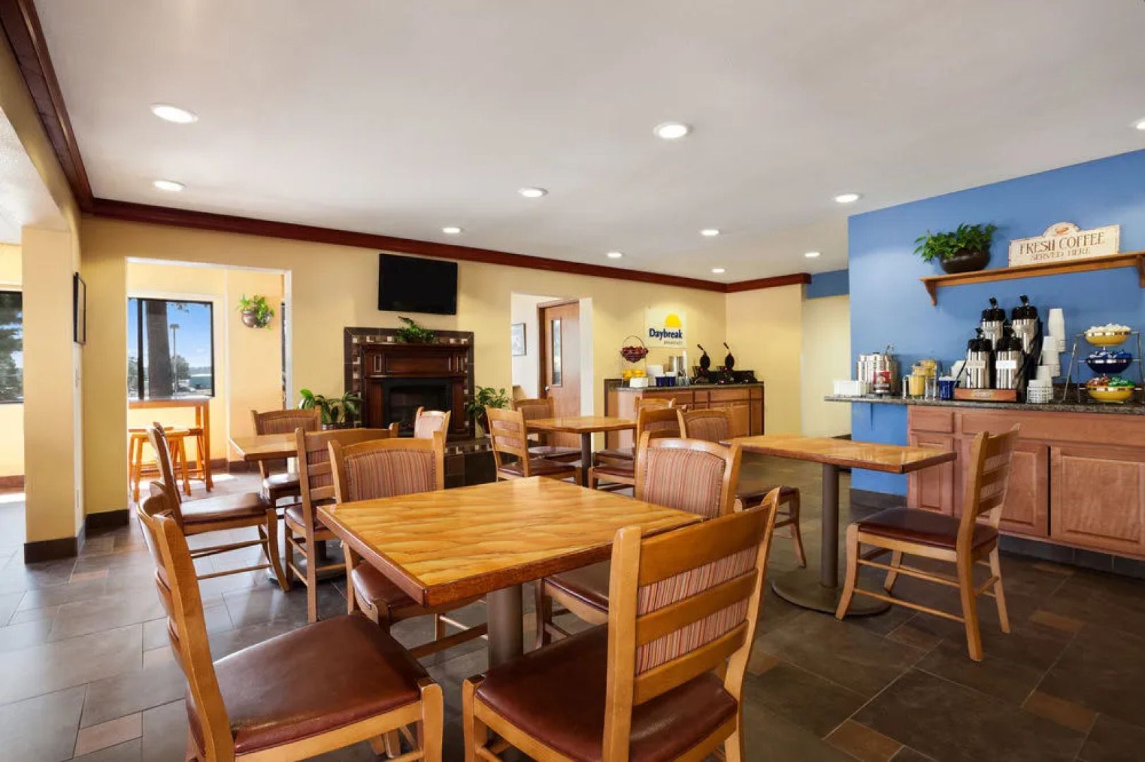 Days Inn & Suites East Flagstaff