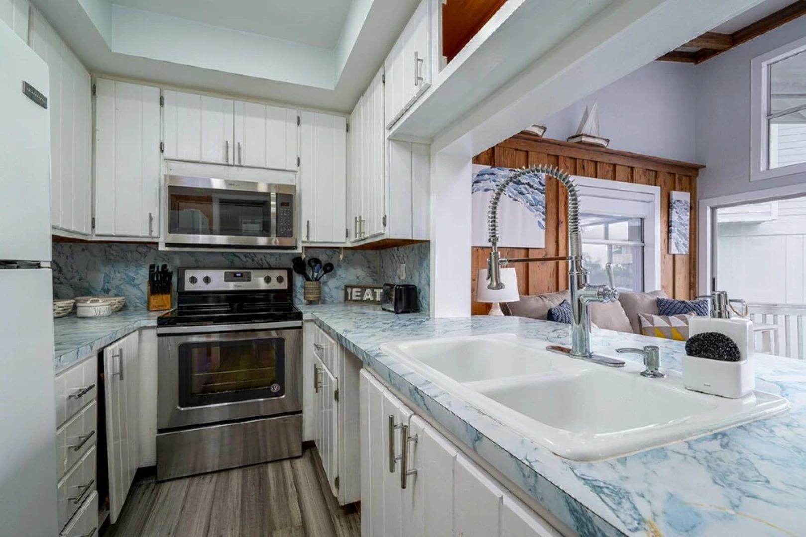 621 Estero - Charming Cozy Cottage by Coastal Vacation Properties