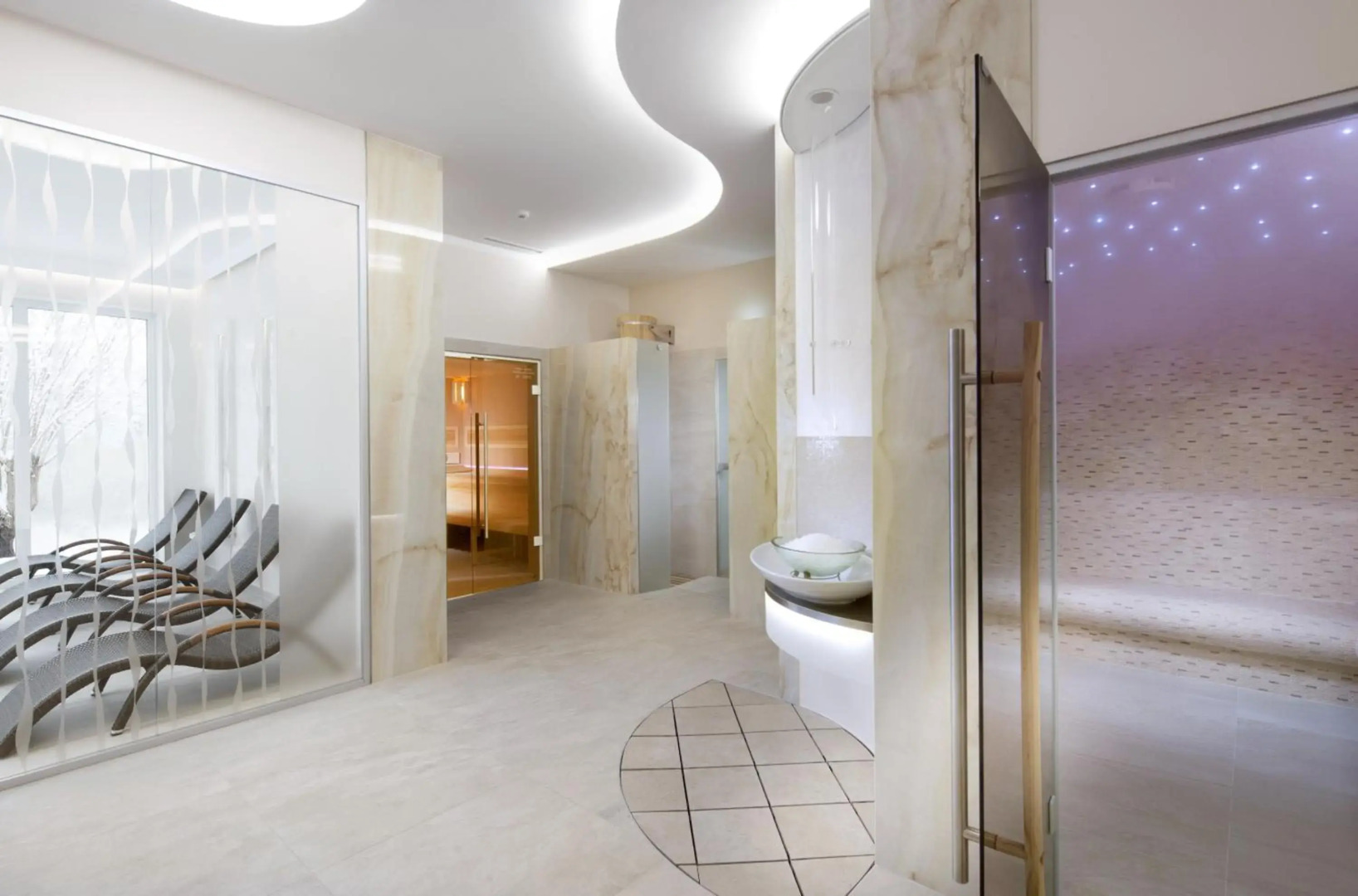 Francis Palace Hotel