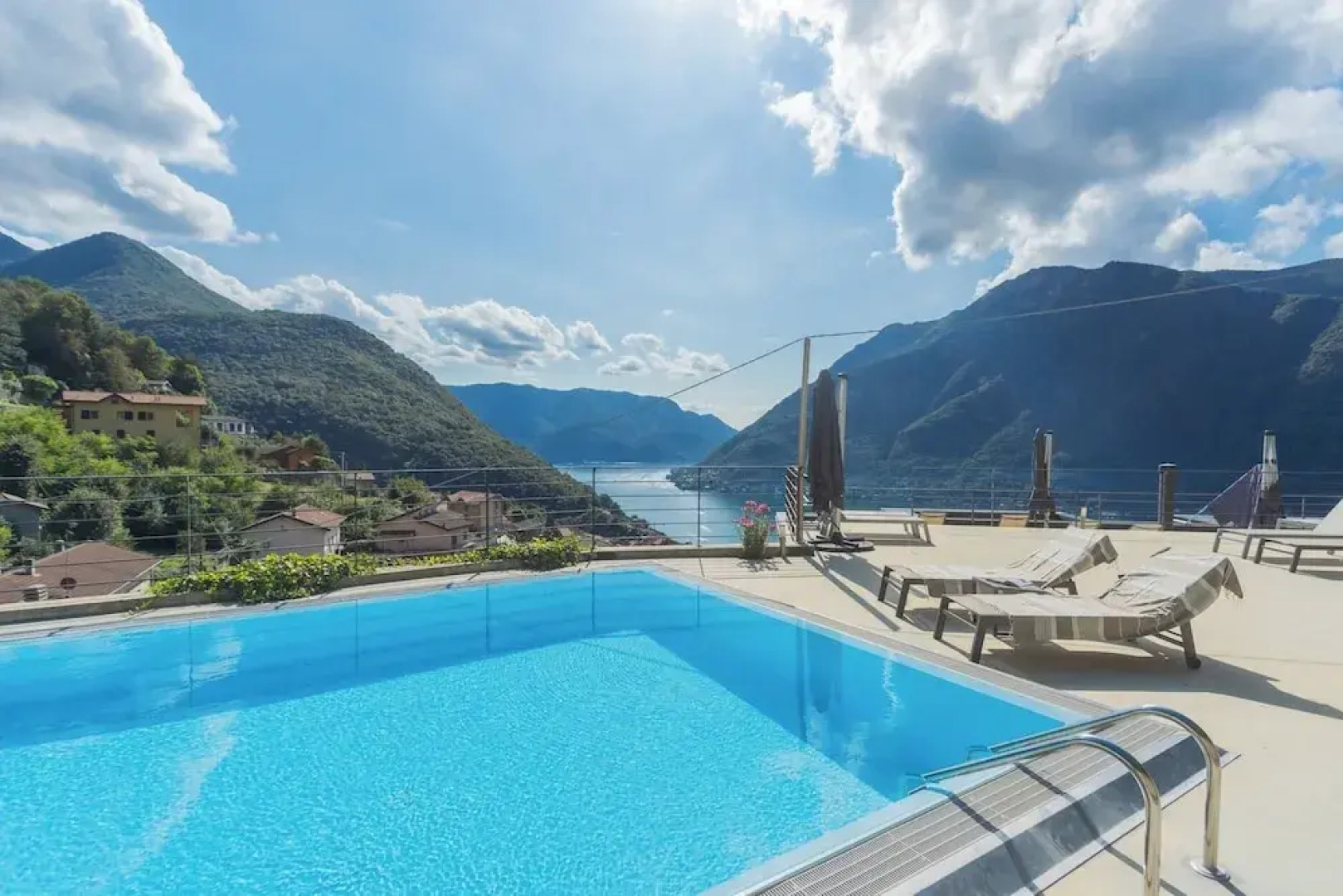 Residenza Maxim With Pool by Rent all Como