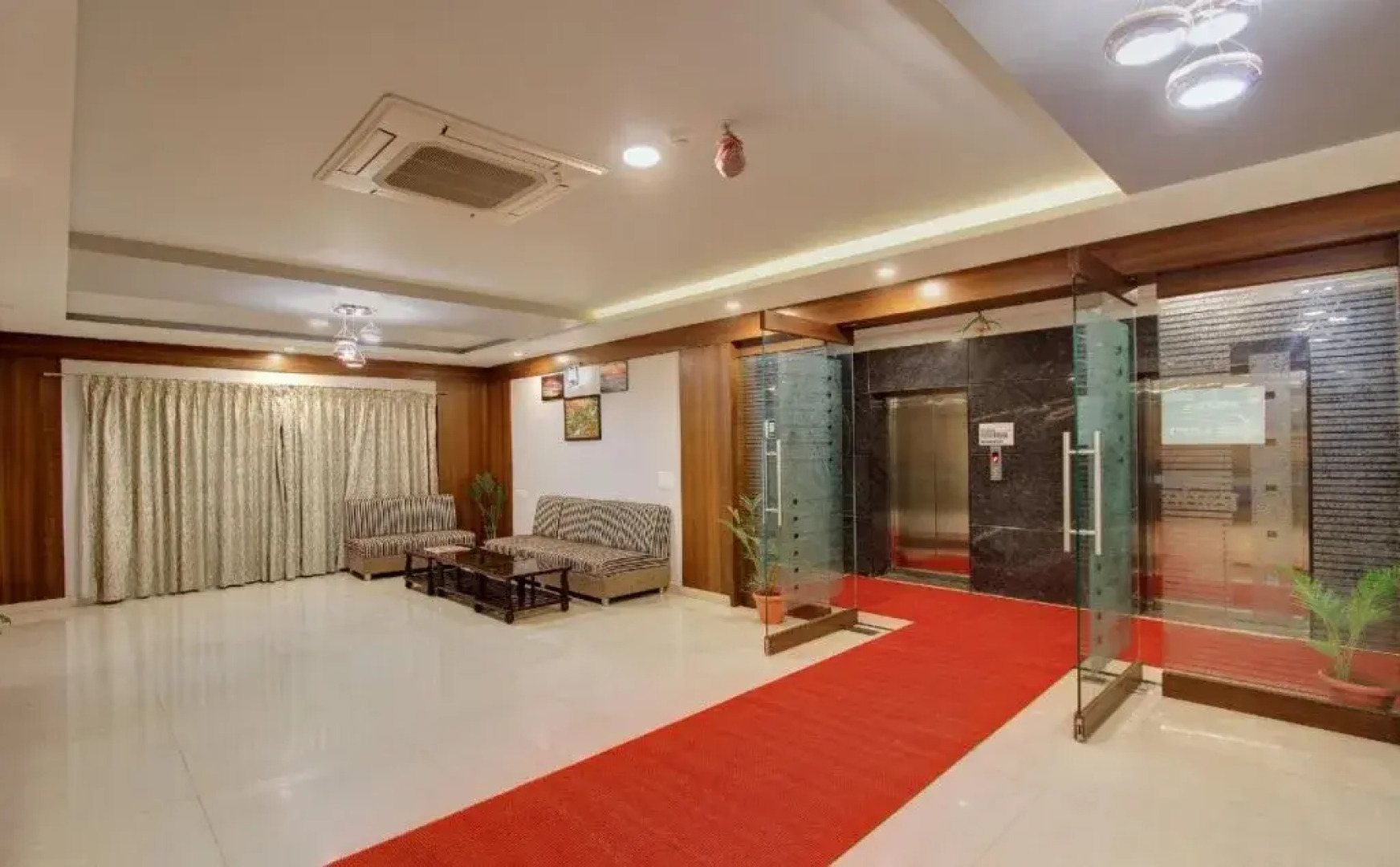 Hotel Parkview Inn by OYO Rooms