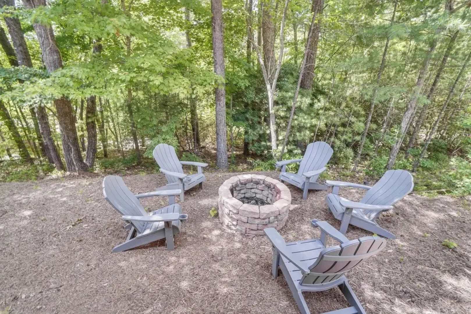 Hot Tub & EV Charger: Helen Getaway w/ Views!