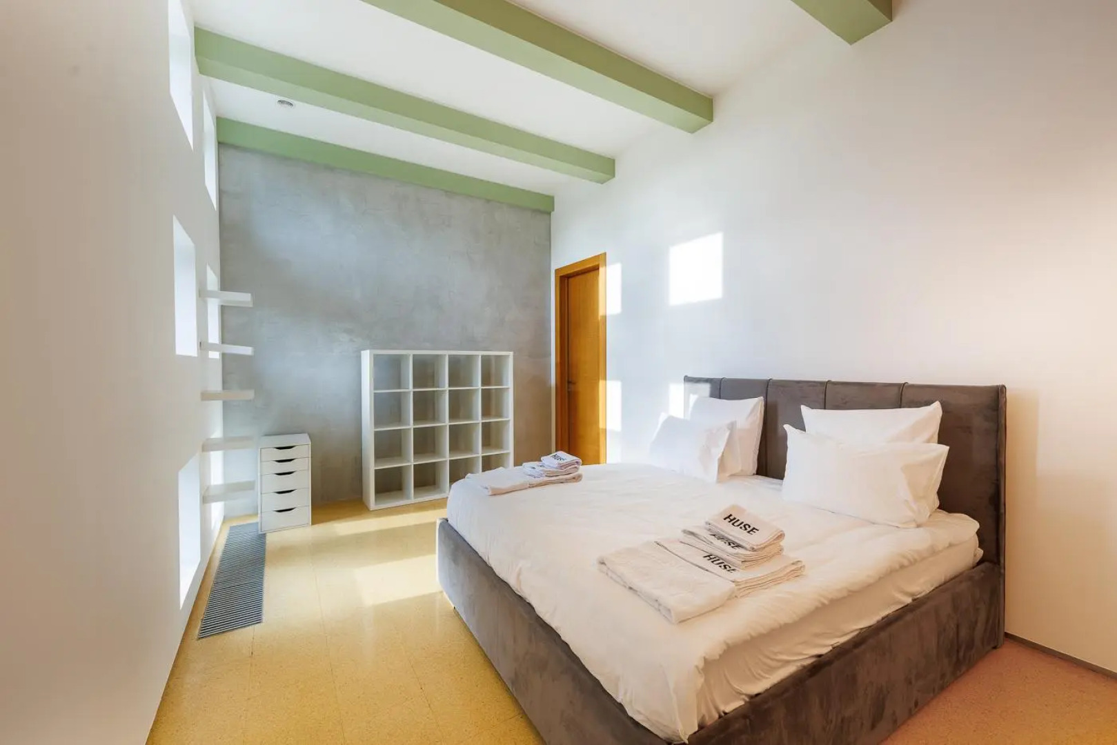 Коттедж с бассейном в Нахабино