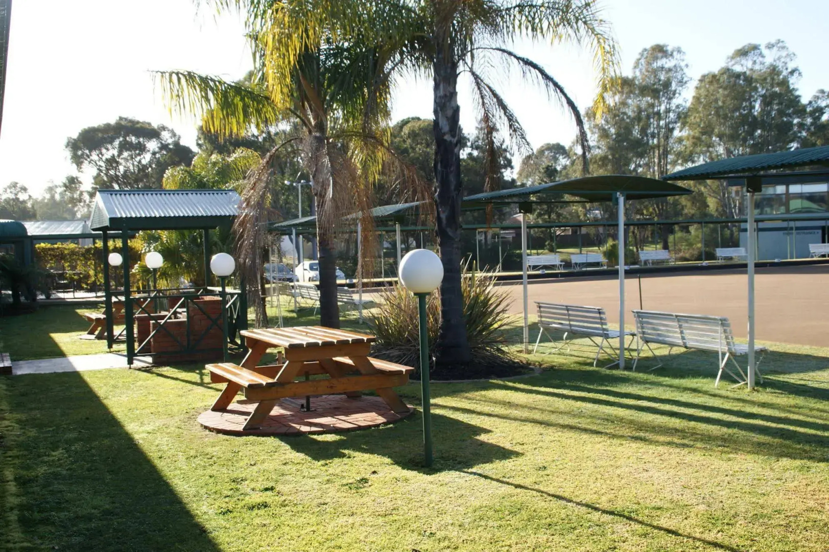 Deniliquin Country Club Motor Inn