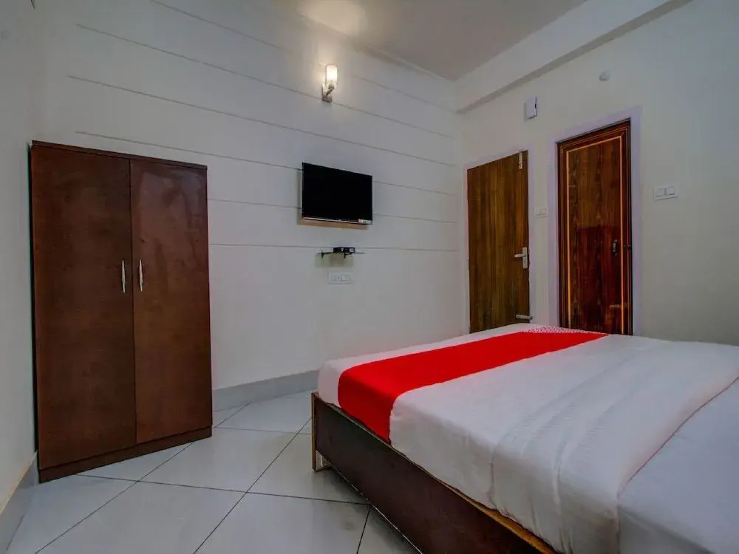 OYO 15636 Mountain Green