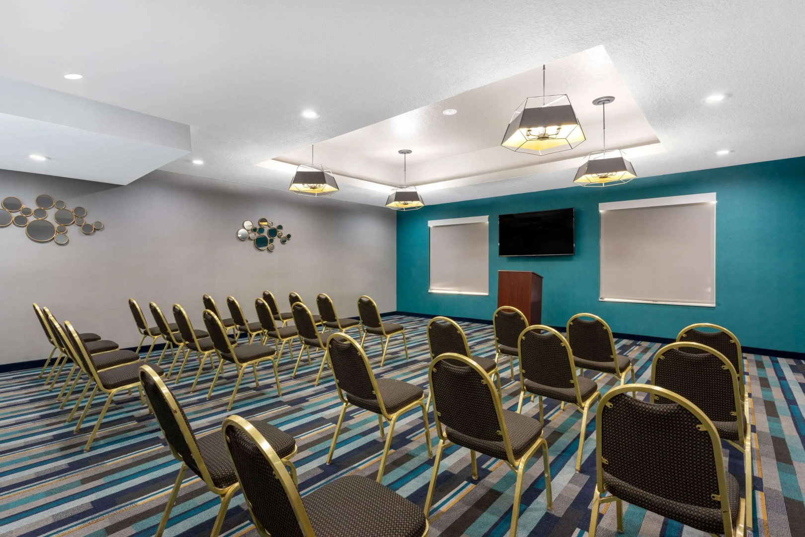 La Quinta Inn & Suites by Wyndham Tampa Central