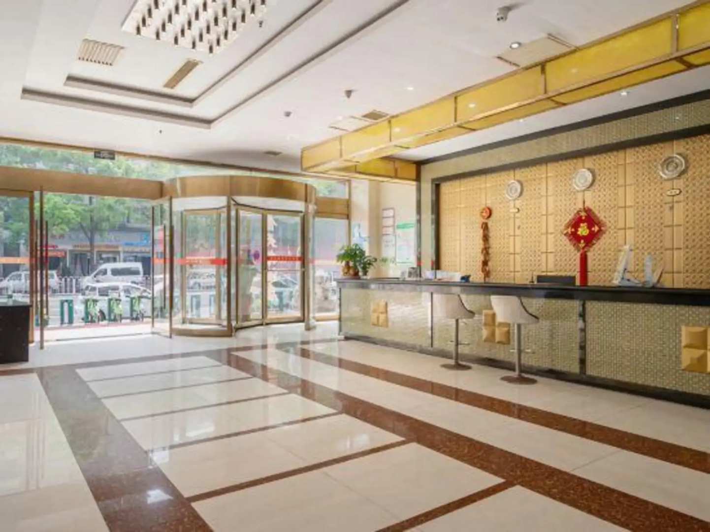 Golden Swan Hotel