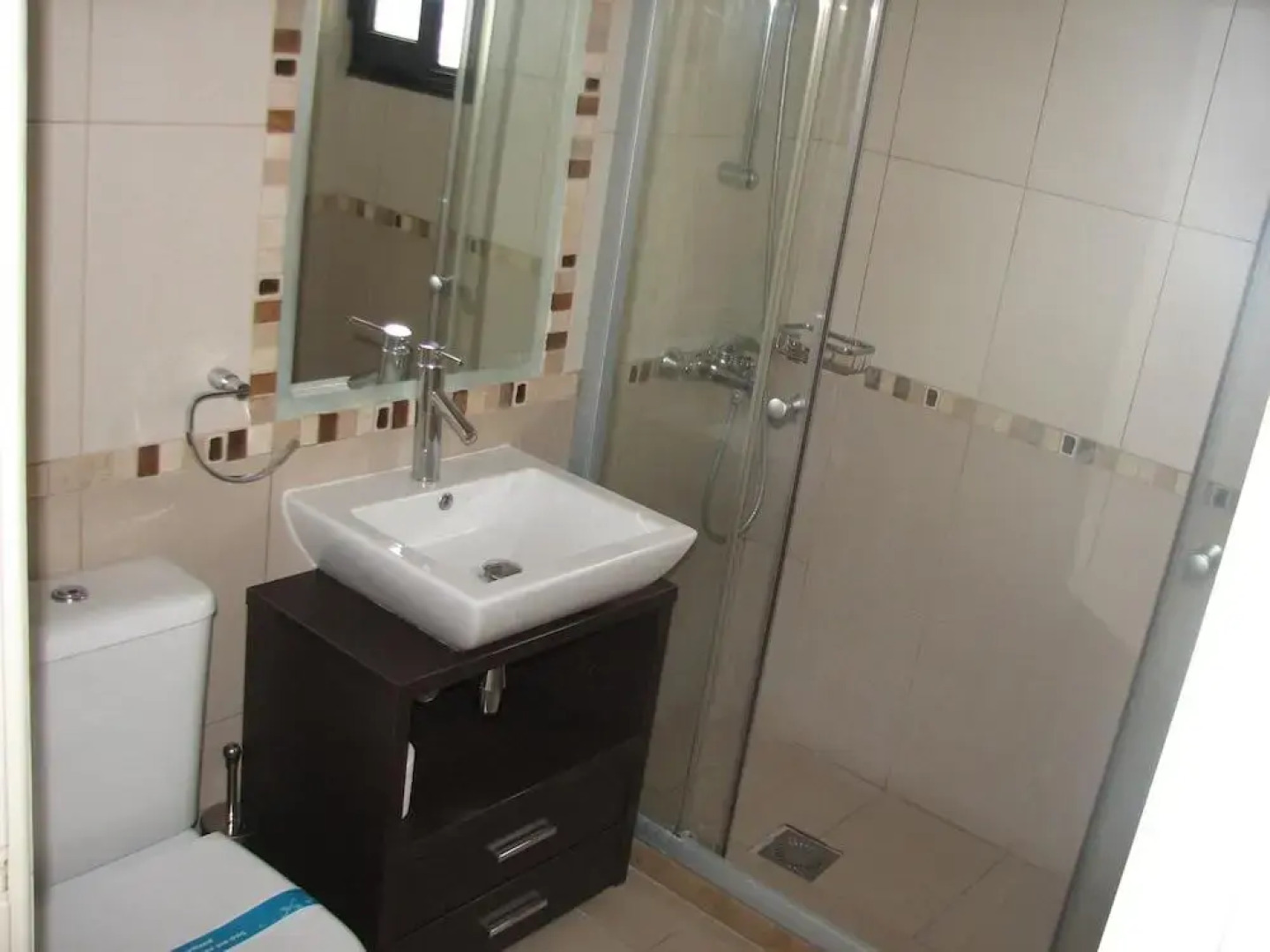 Hill View Restaurant & Apartments