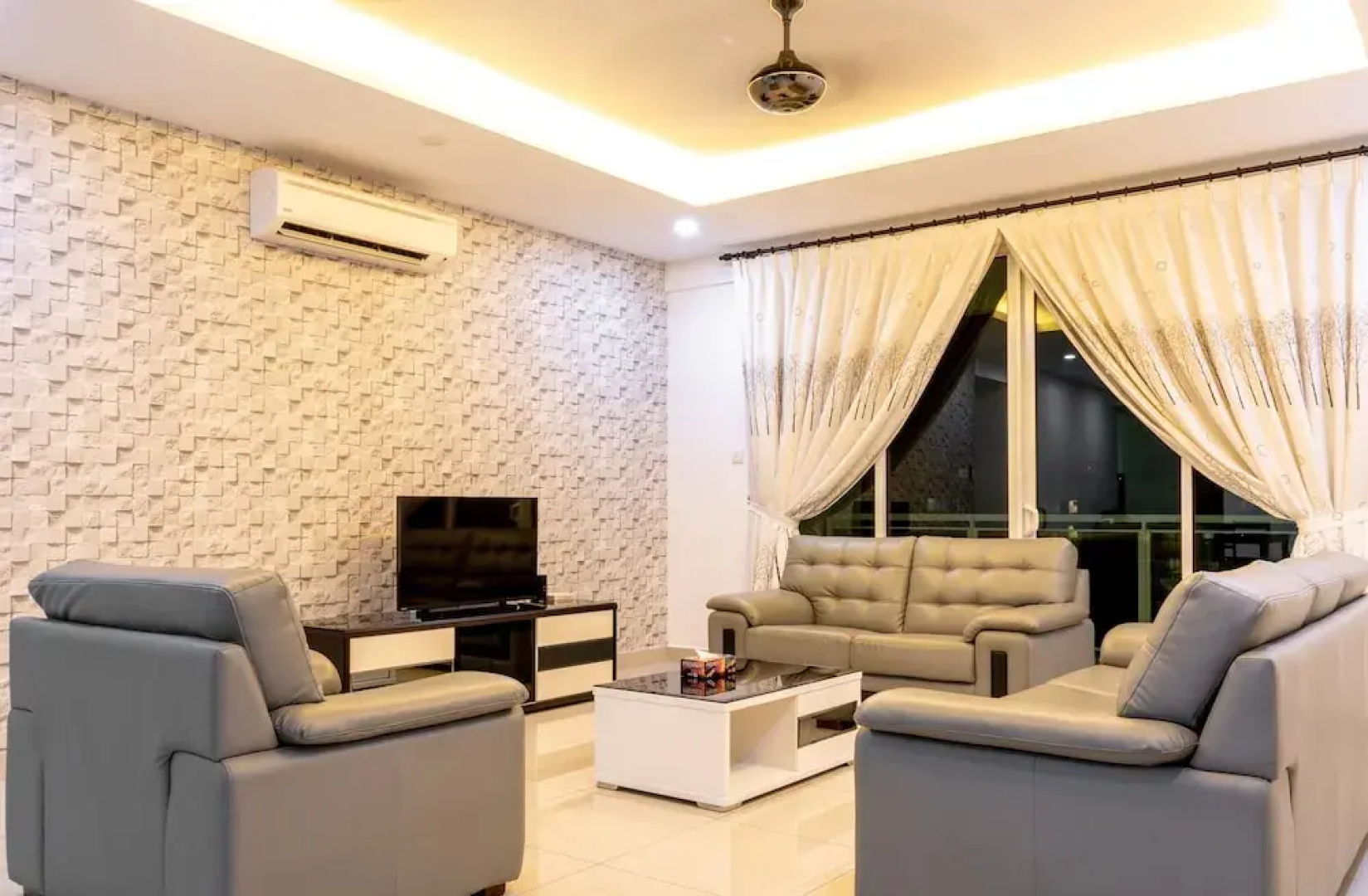 Meridian Sunset Suite by D Imperio