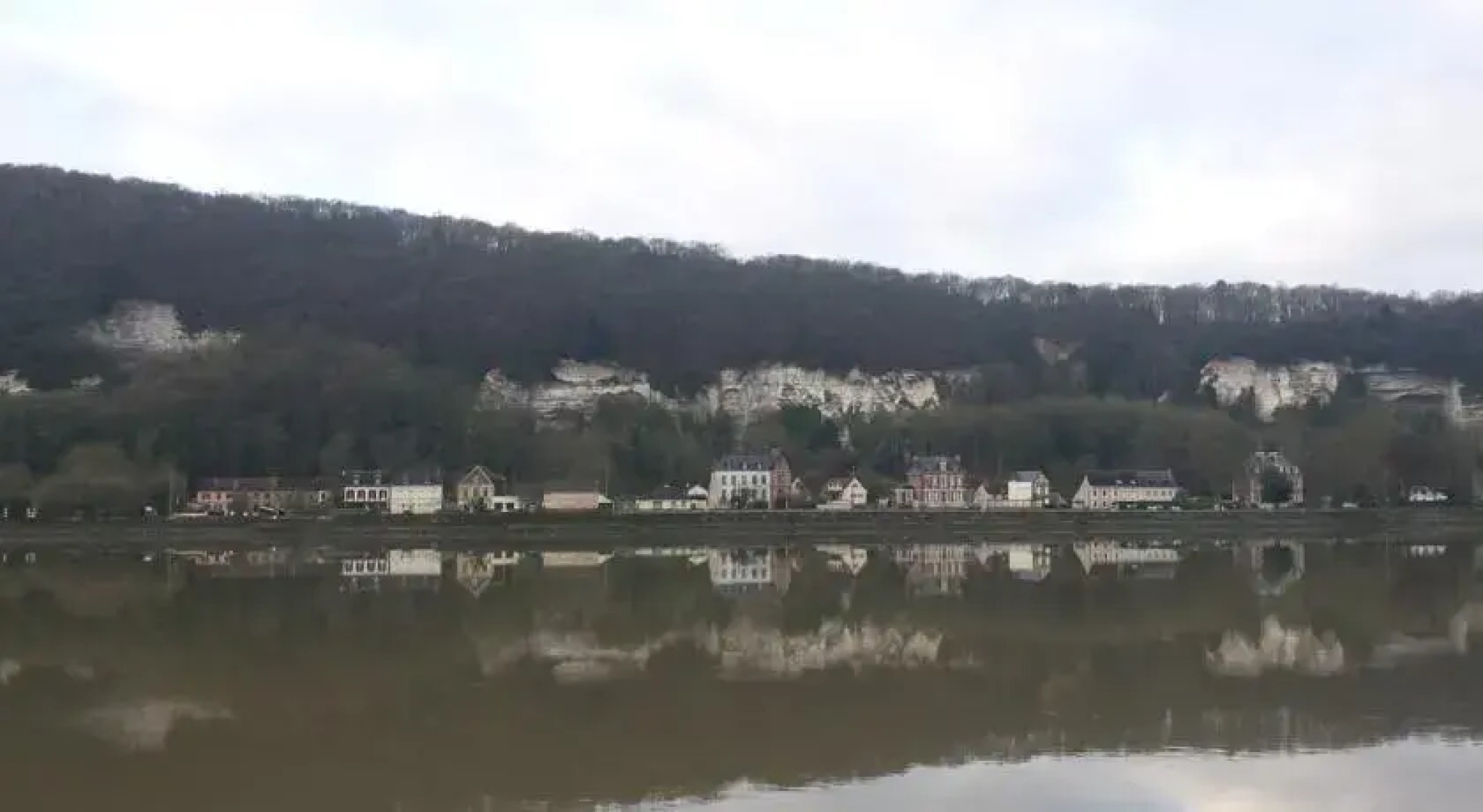 La Chaumière Bord de Seine