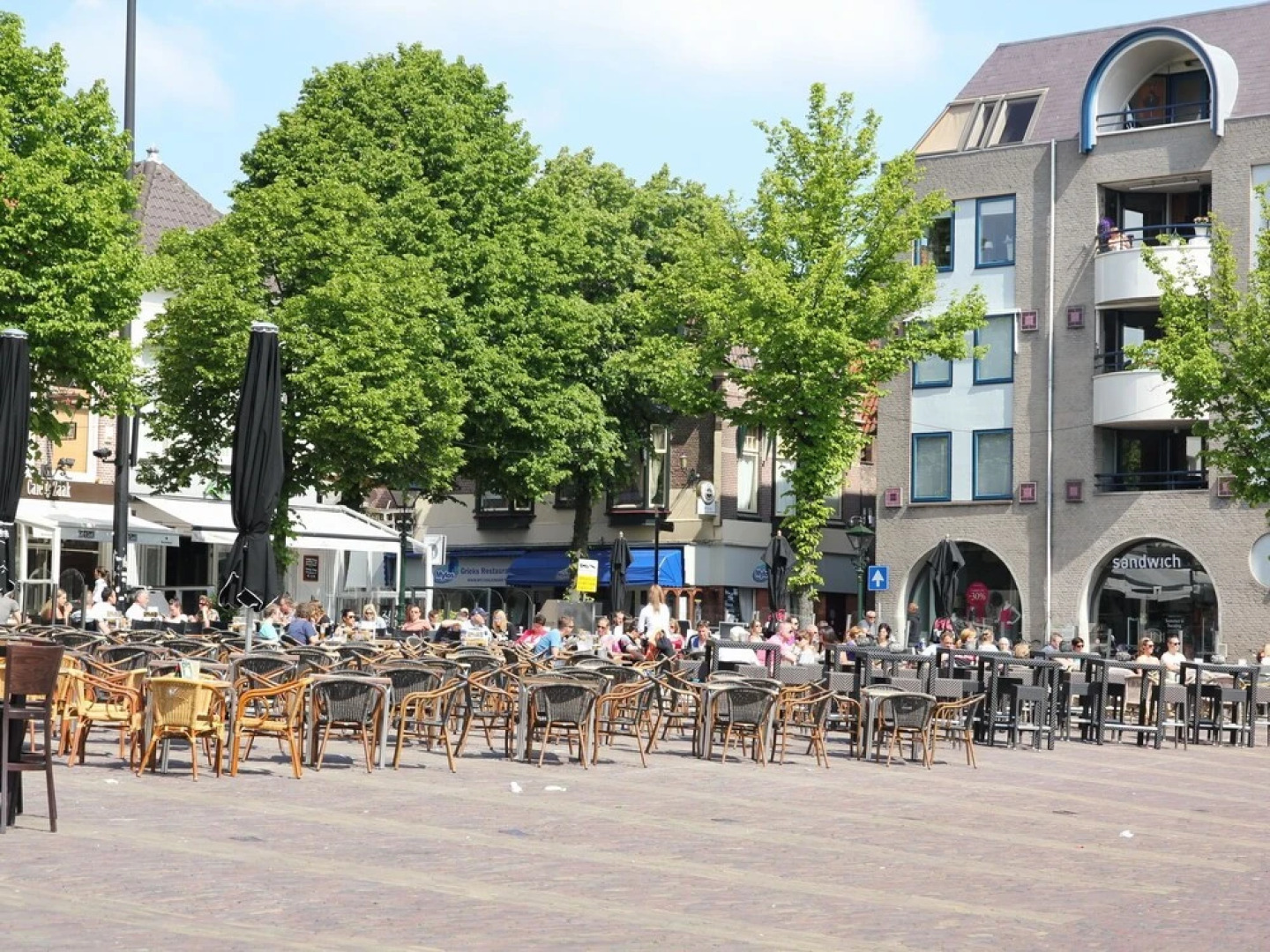 Sunny Holiday Home in Alkmaar on the Water