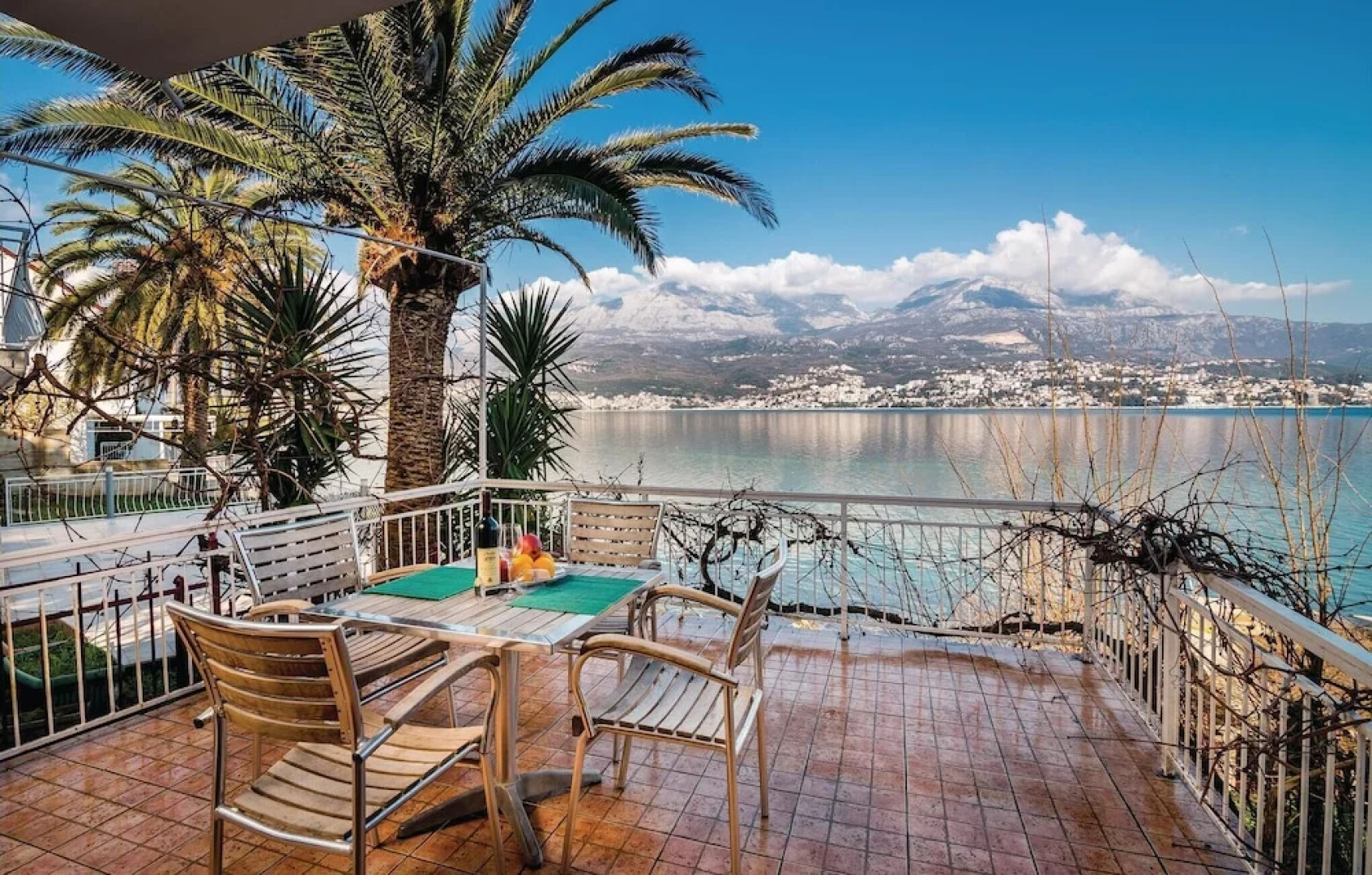 Beautiful Home in Njivice With Wifi and 2 Bedrooms