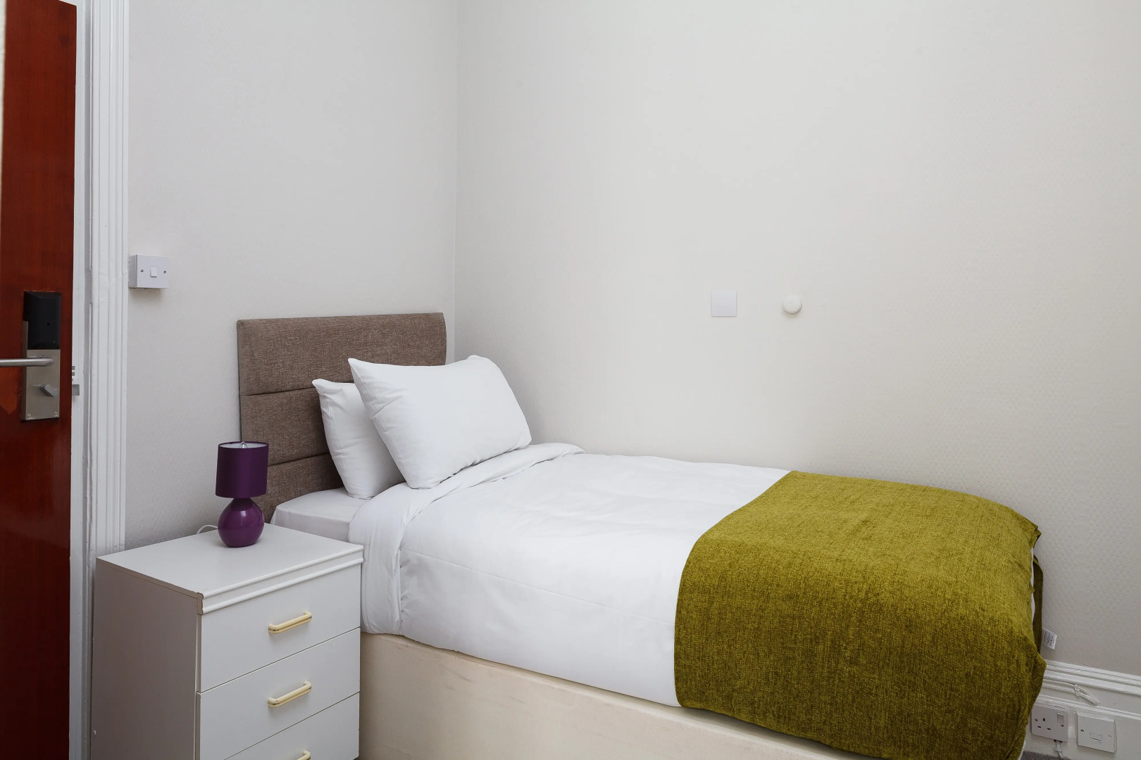 Pearl and Pebbles Hotel