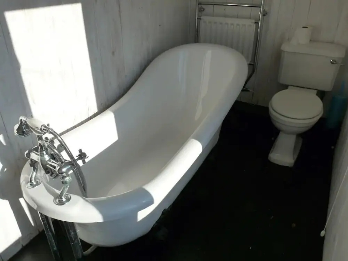 Beehive Cottage / 2-bed Home on Osea Island, Essex