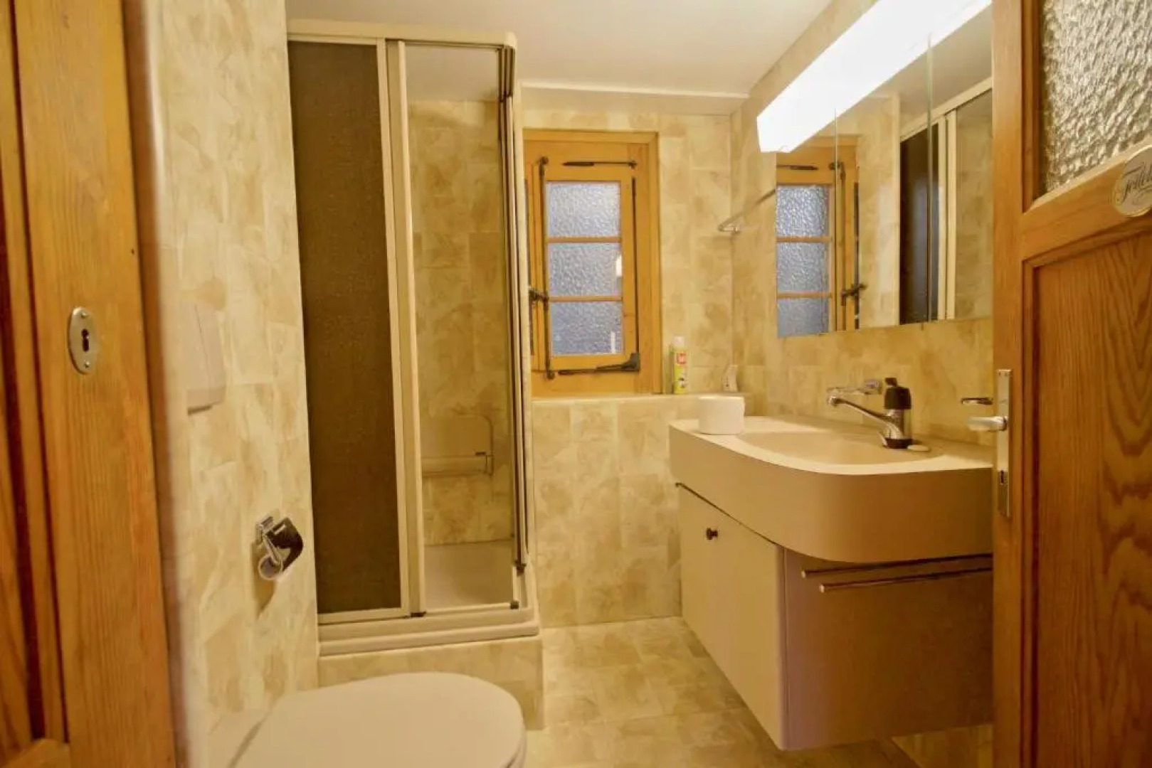 Magnifique Chalet Familial Pour 10 Personnes au Coeur de Nax