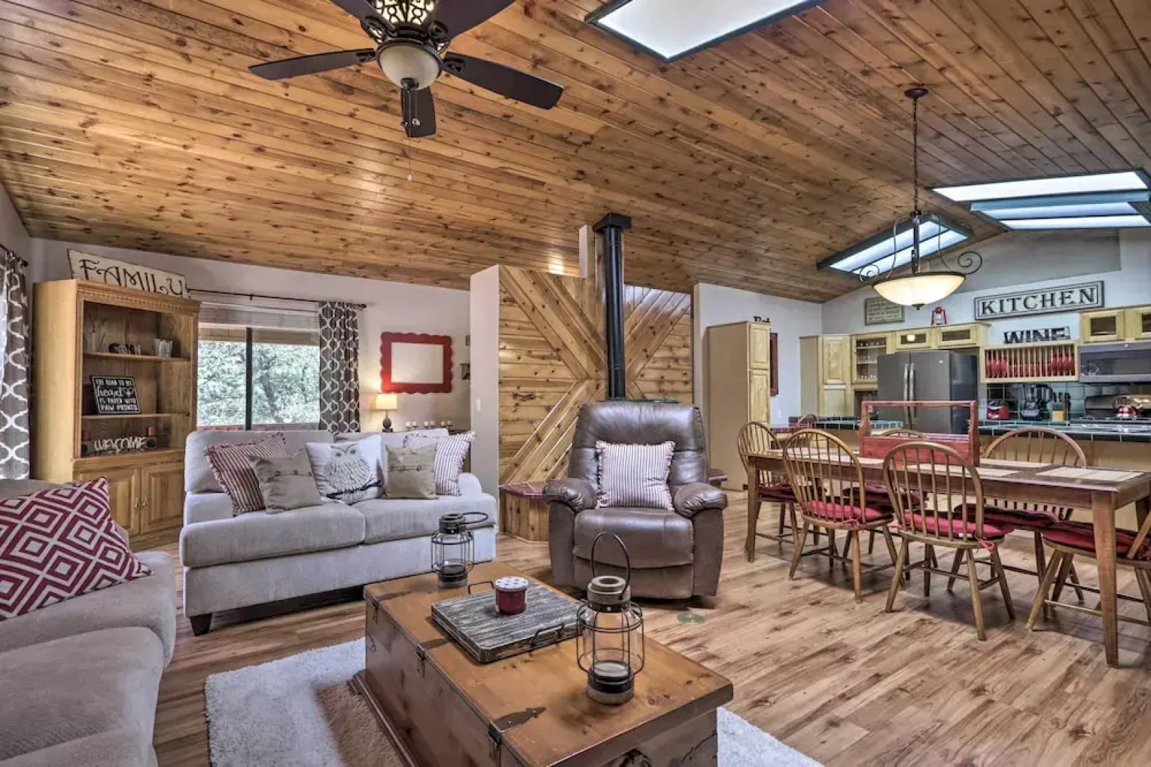 'hilda's Cabin' Mtn-view Retreat in Pine!