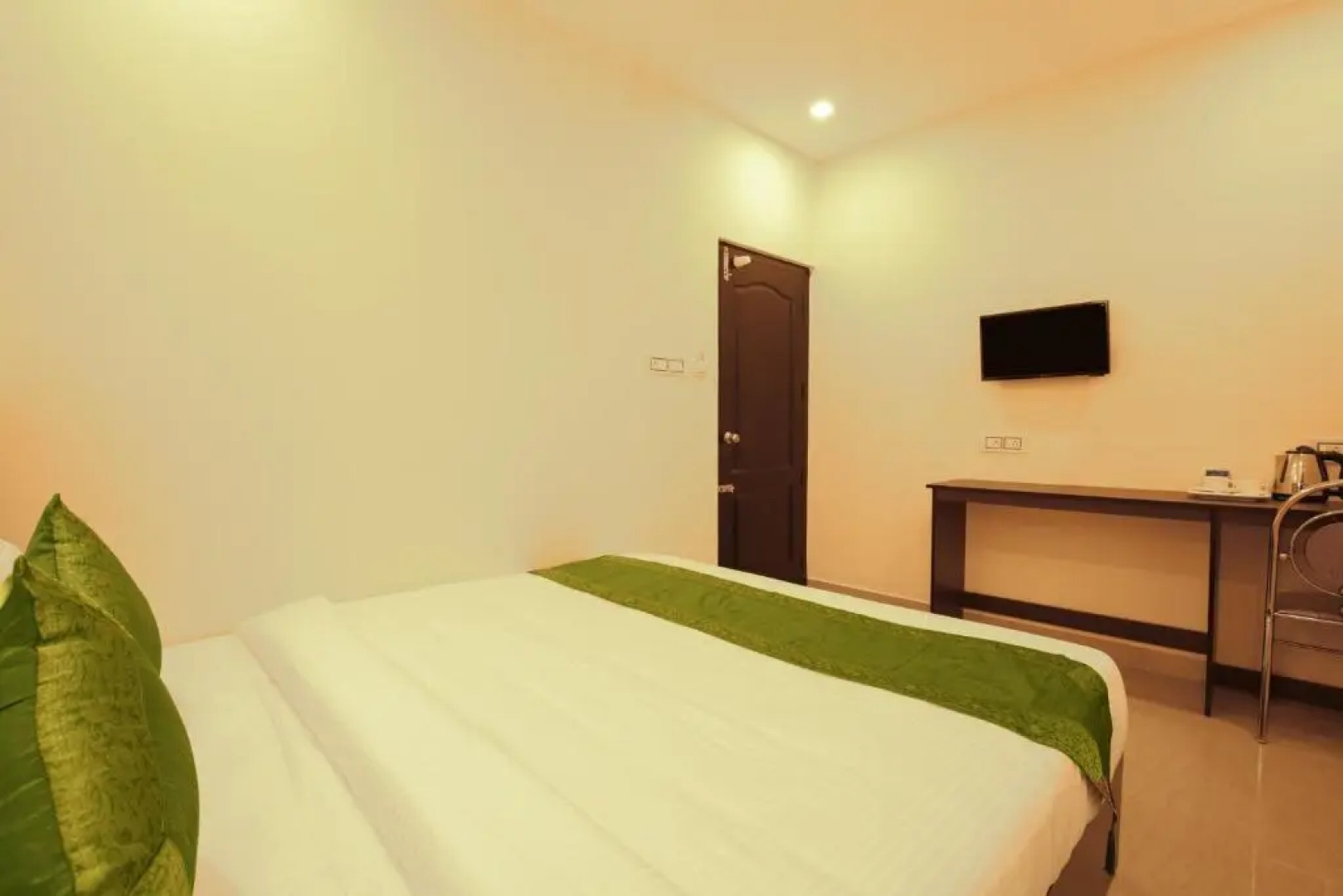 Treebo Trip Zion Plaza