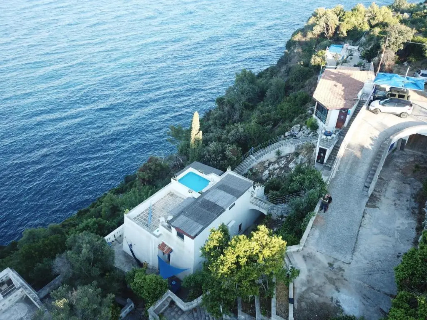 BLU SUITE COTTAGE SUL MARE e SWIMMING POOL