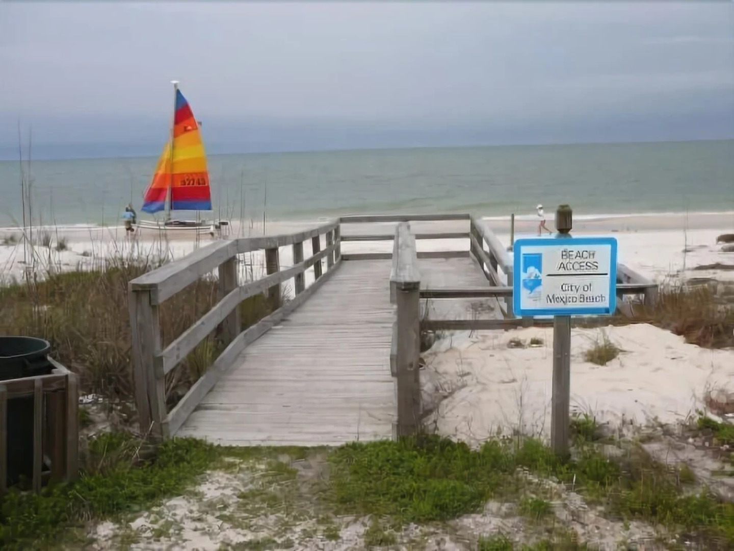Club at Mexico Beach 1G Red Fish Blue Fish