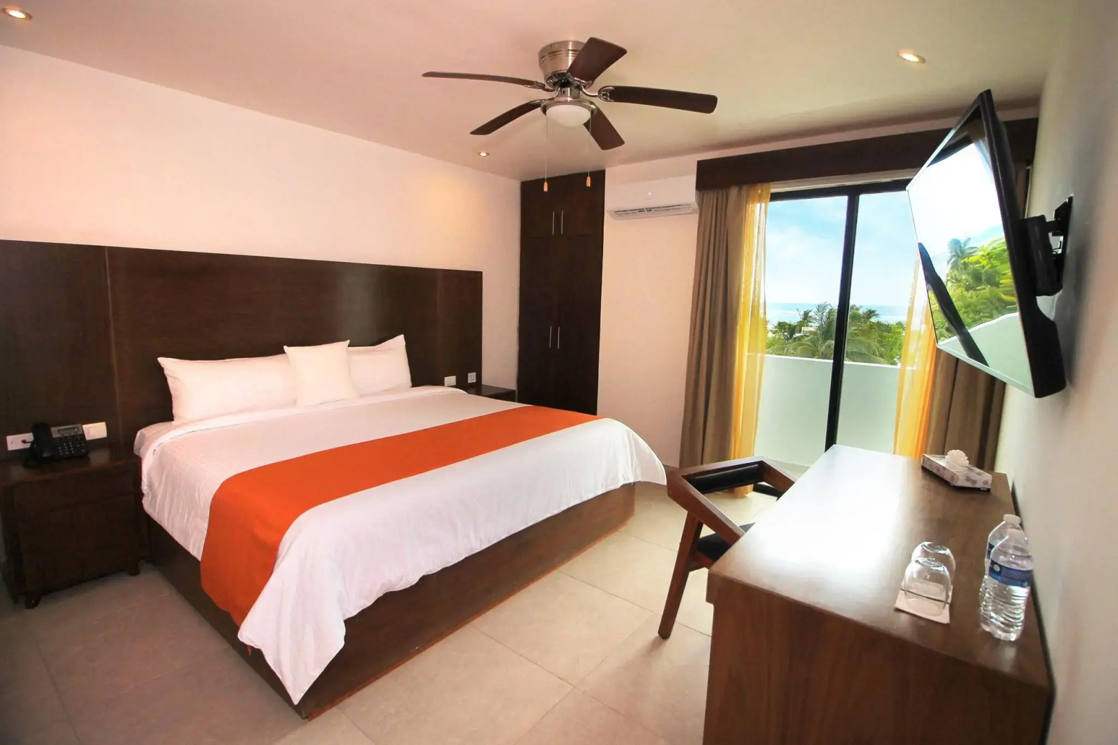 We Hotel Puerto Morelos