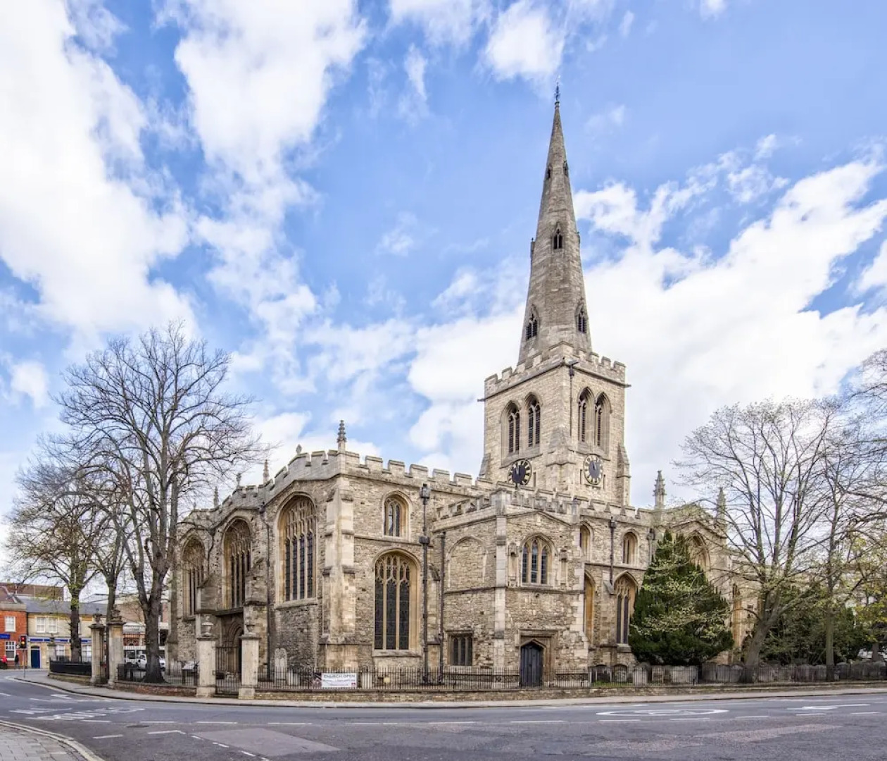 Luxury Bedford Riverside Apartment