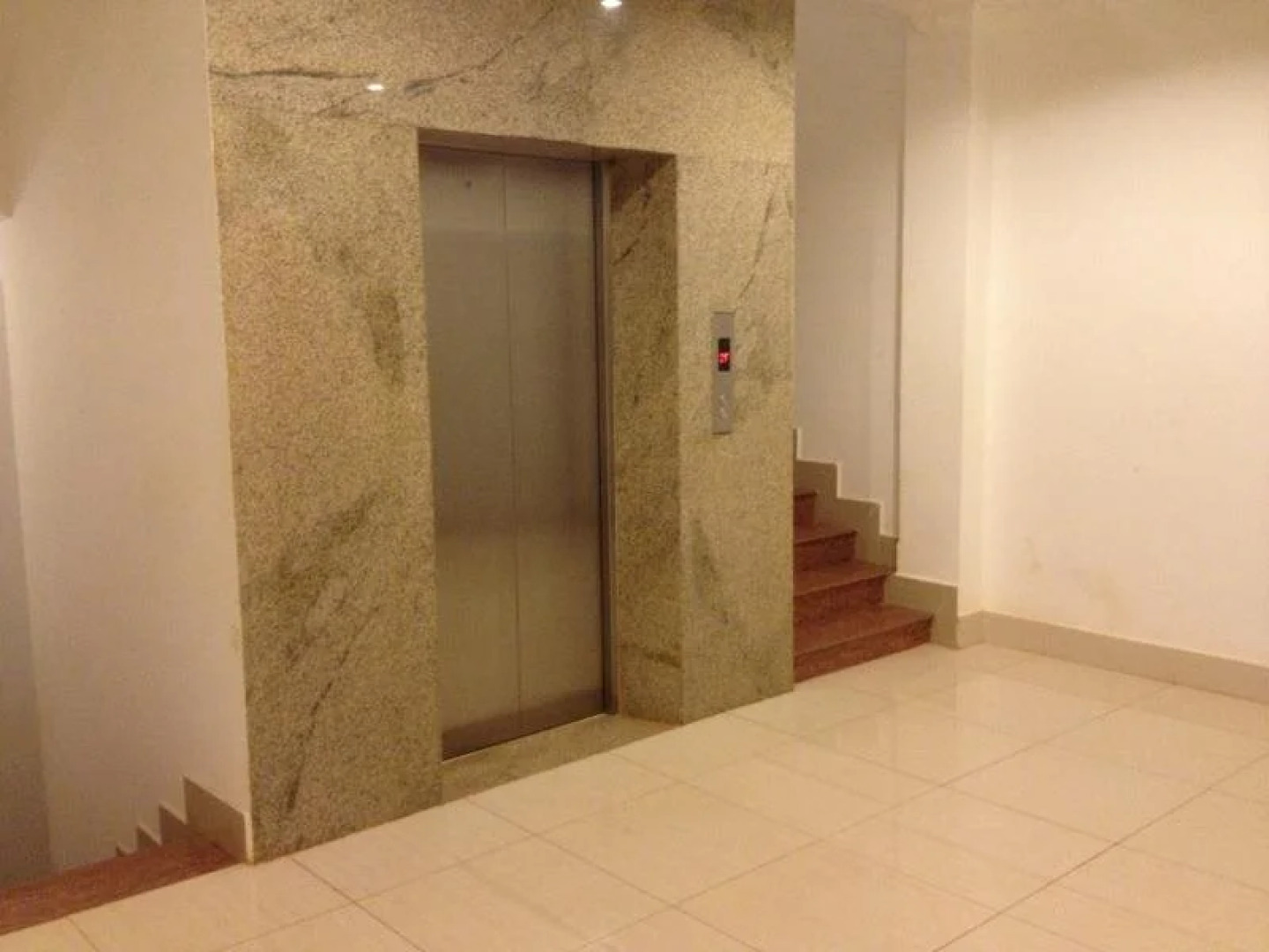 Ratanak Phnom Svay Hotel