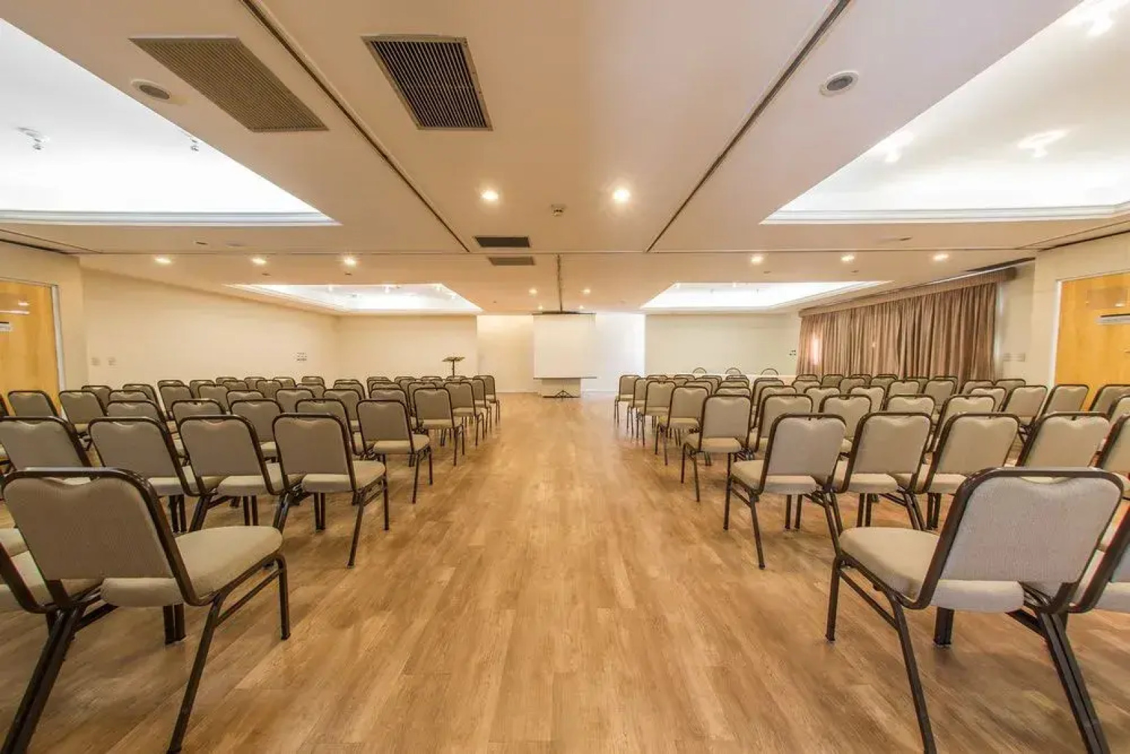 Summit Suites Hotel Taubate