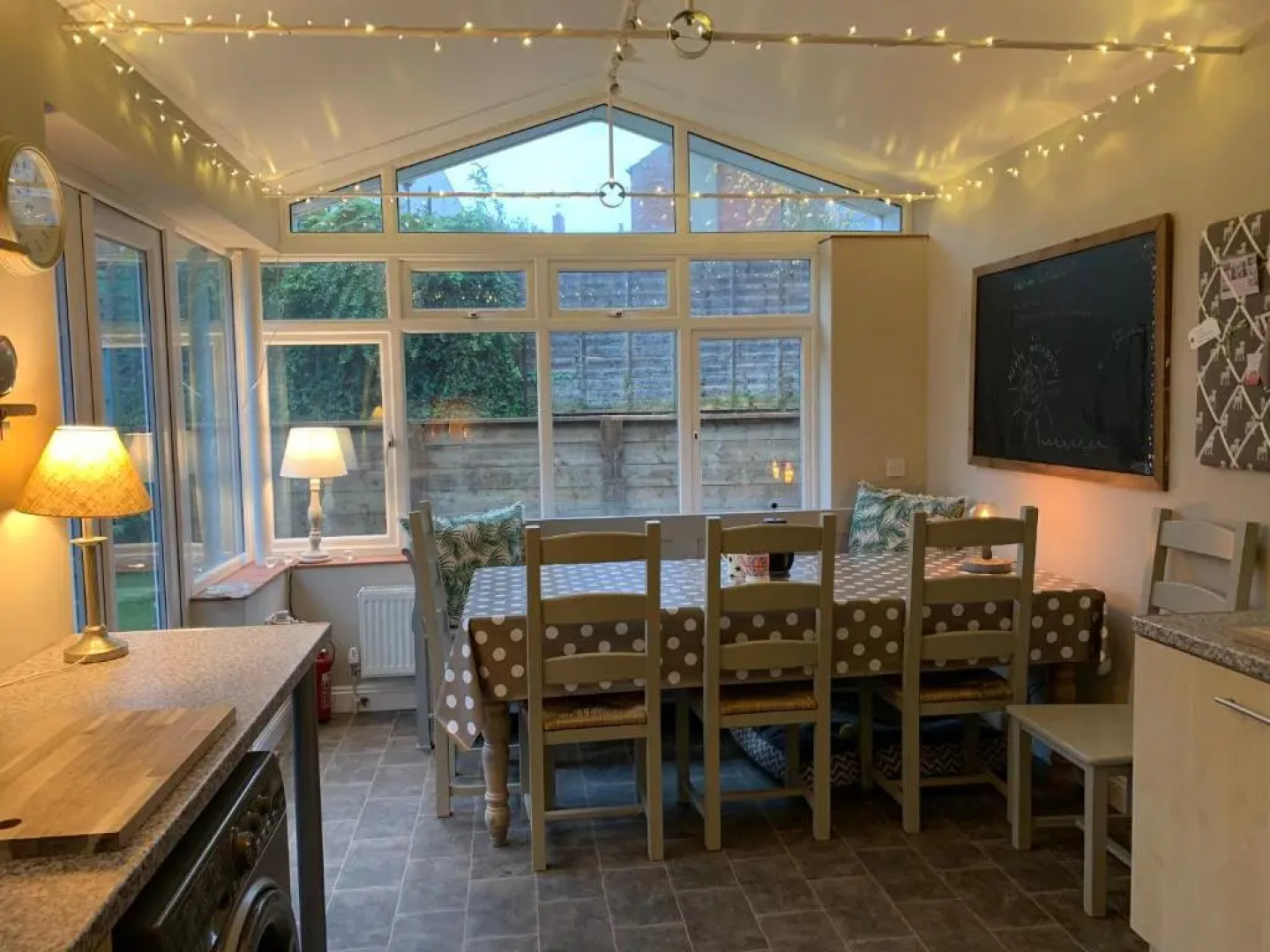 Luxury 5 bed cottage next to the sea in Sheringham - dog friendly!