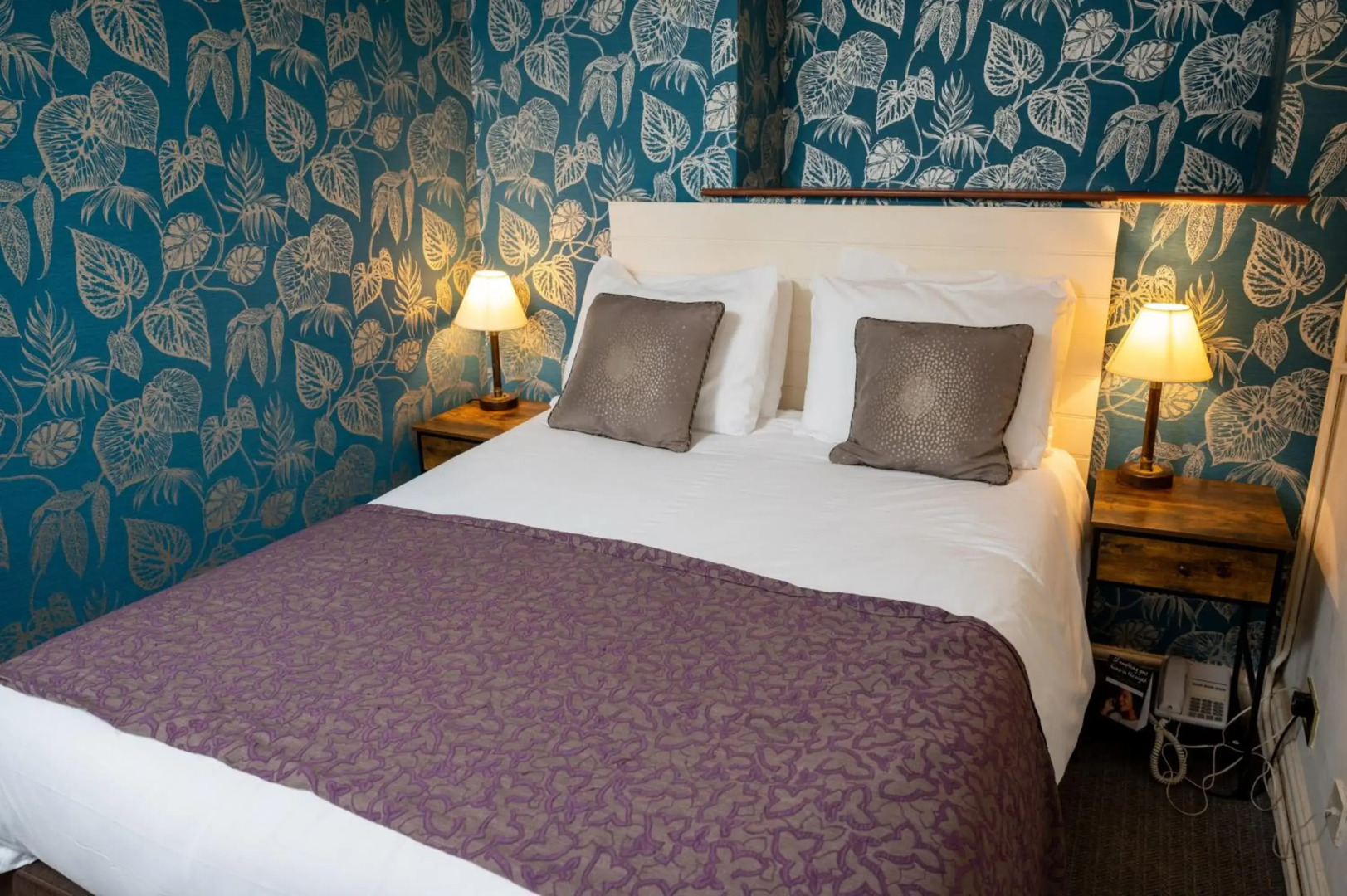 Cross Hands Hotel Old Sodbury by Greene King Inns