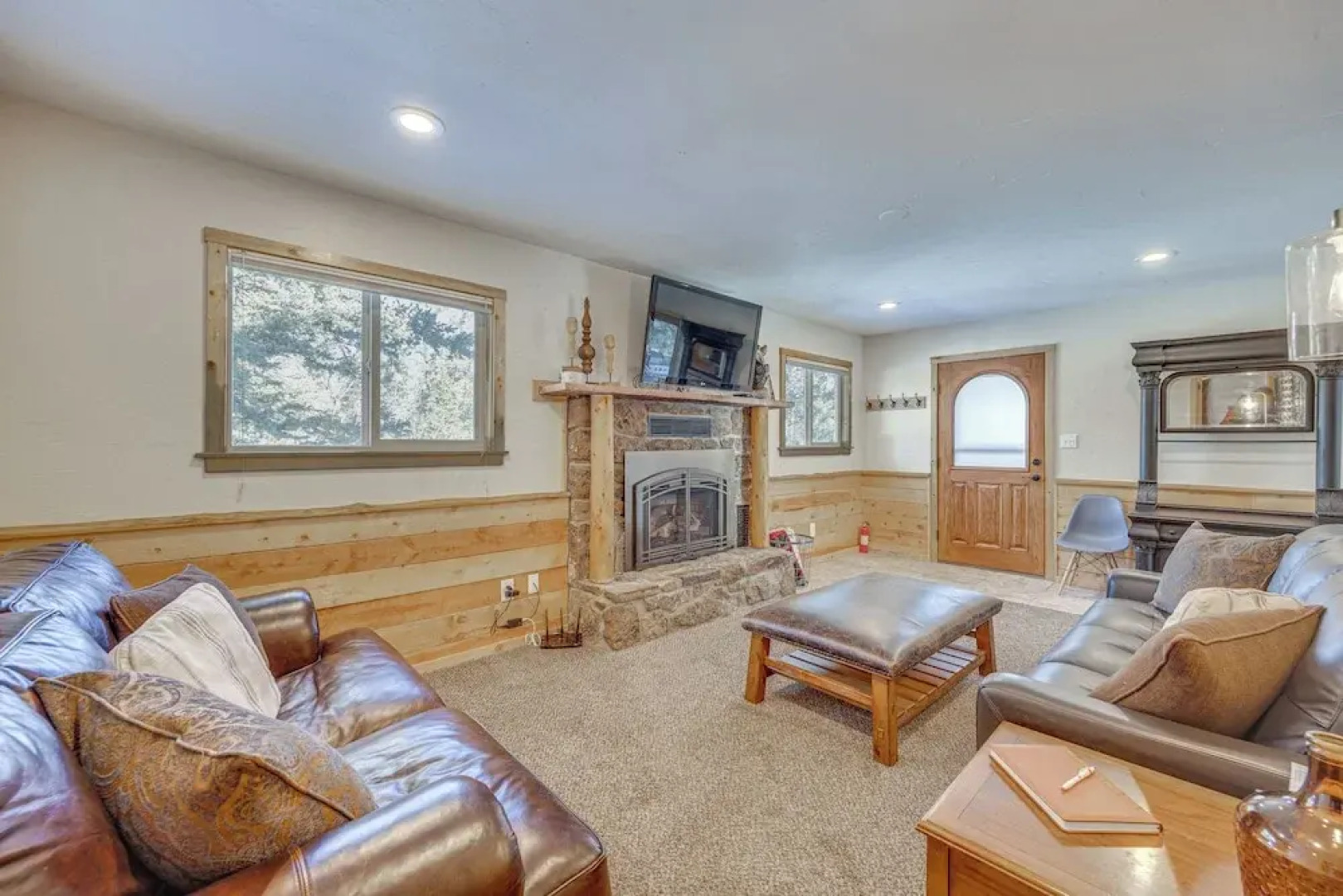 Pet-friendly Florissant Cabin w/ Fire Pit!